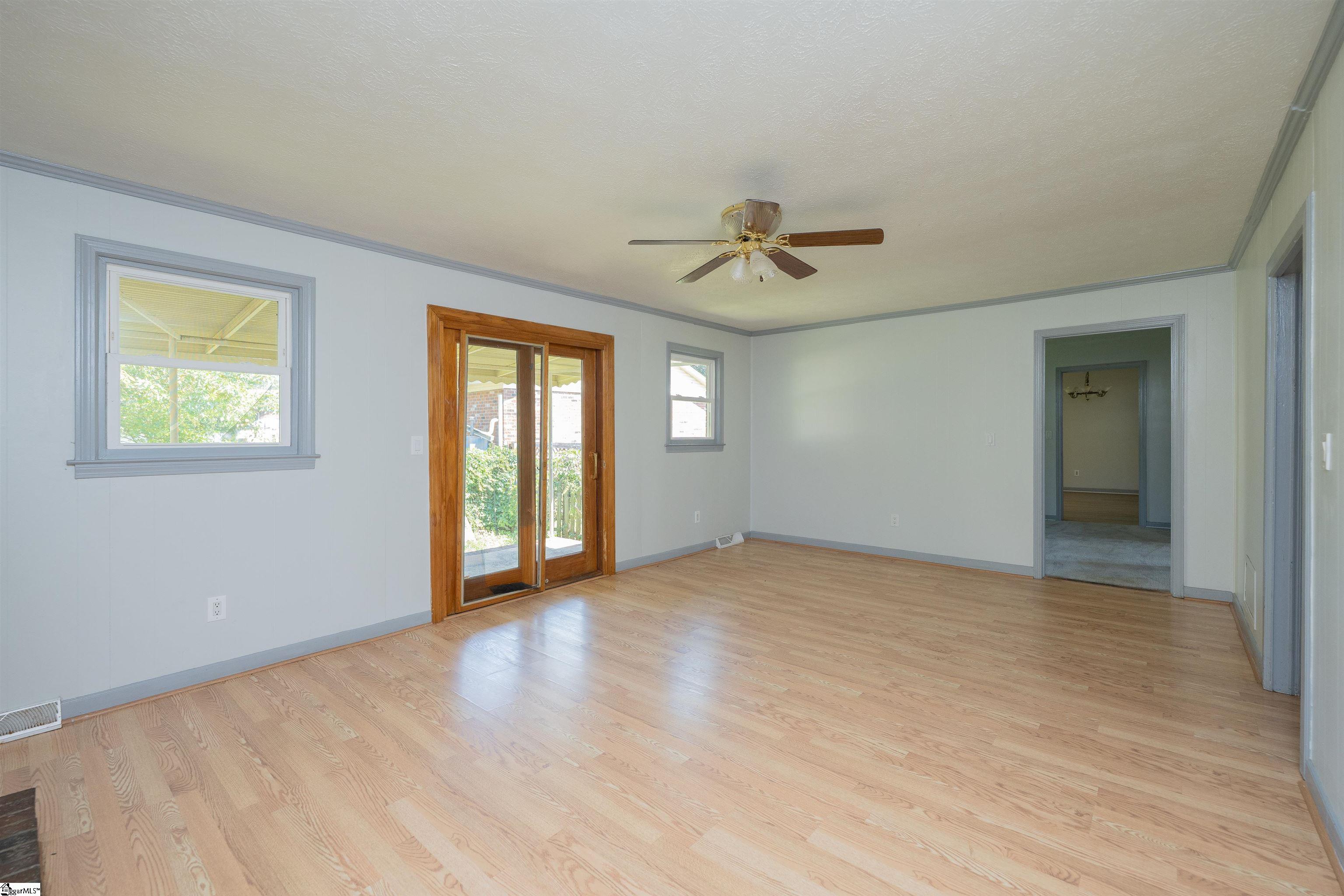 1 Riverwood Circle Greenville, SC 29617