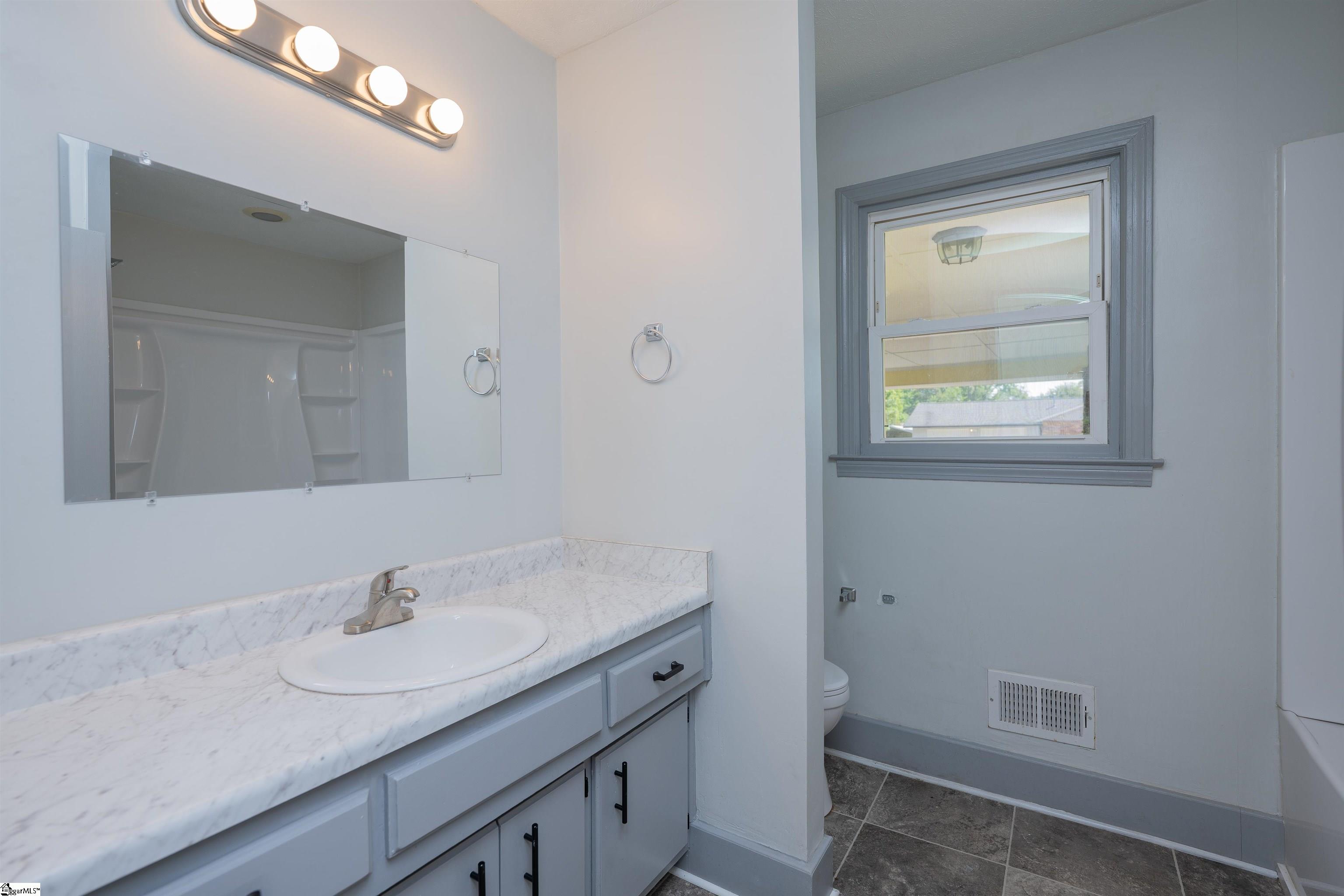 1 Riverwood Circle Greenville, SC 29617