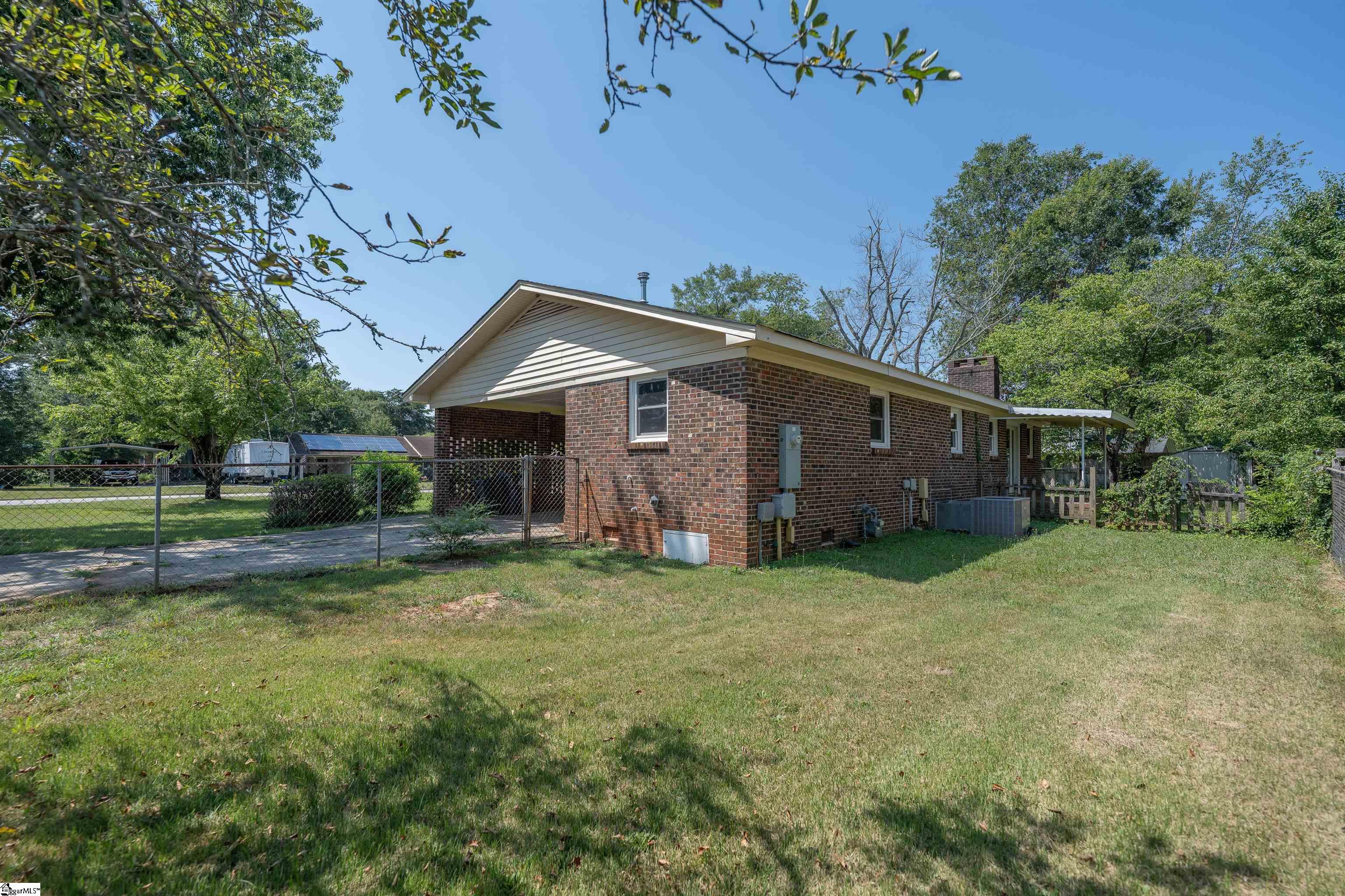 1 Riverwood Circle Greenville, SC 29617