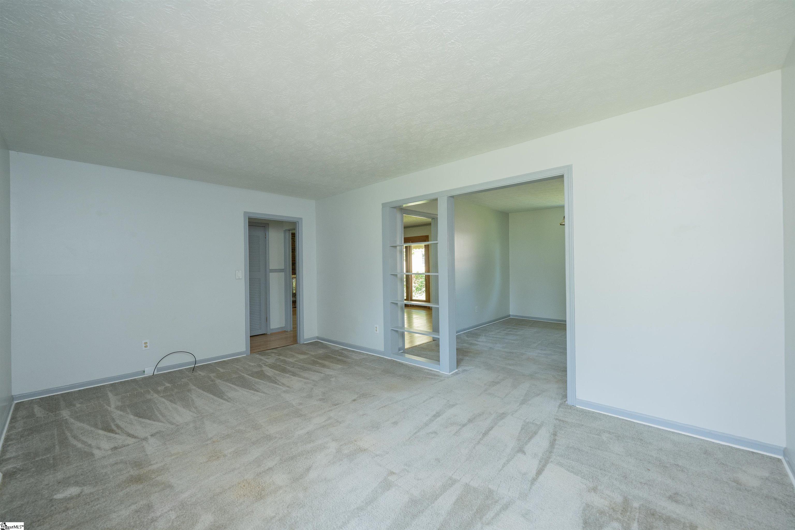 1 Riverwood Circle Greenville, SC 29617