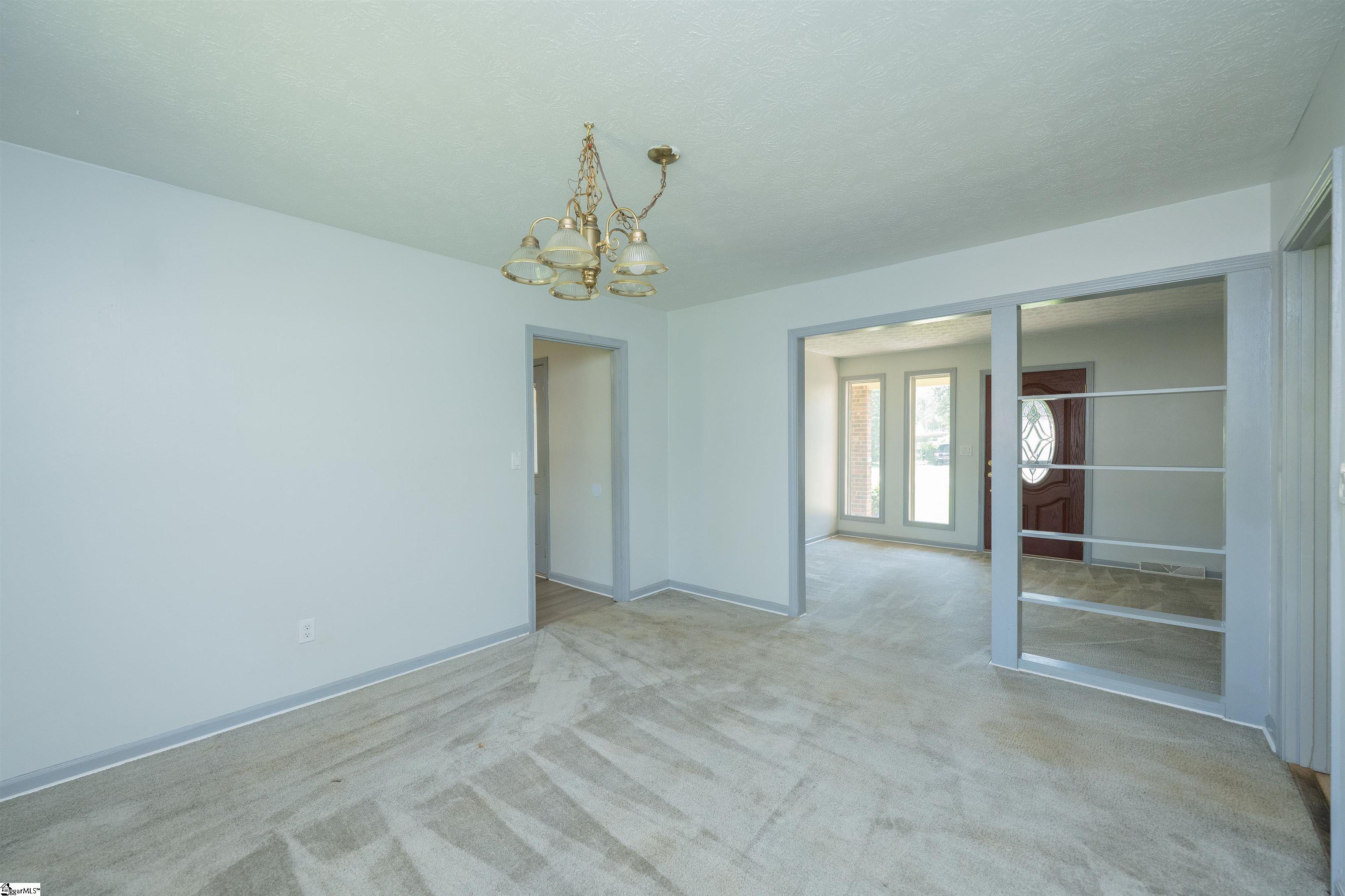 1 Riverwood Circle Greenville, SC 29617