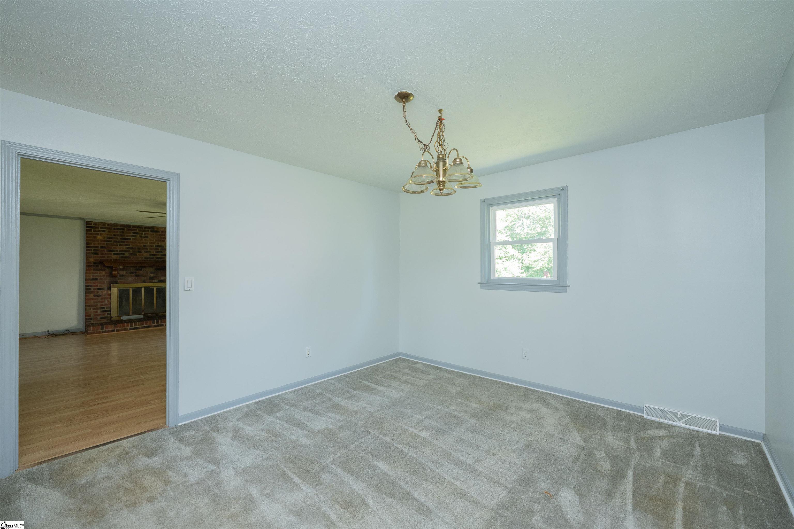 1 Riverwood Circle Greenville, SC 29617