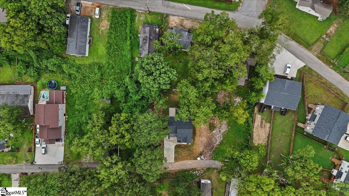 1 Hollis Street Greenville, SC 29611