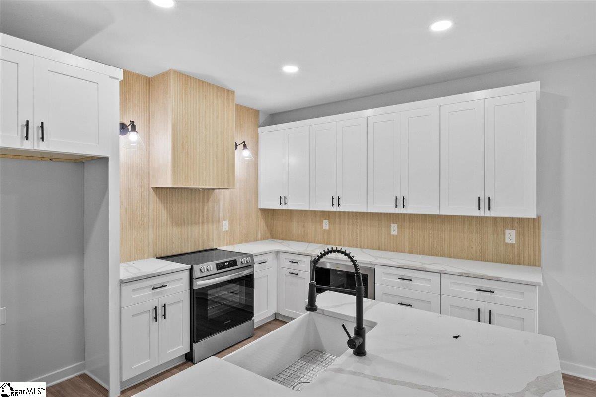 1 Hollis Street Greenville, SC 29611
