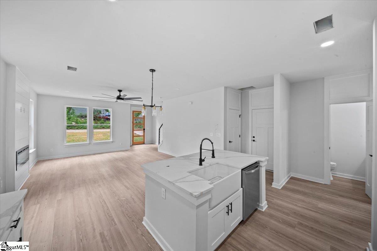 1 Hollis Street Greenville, SC 29611