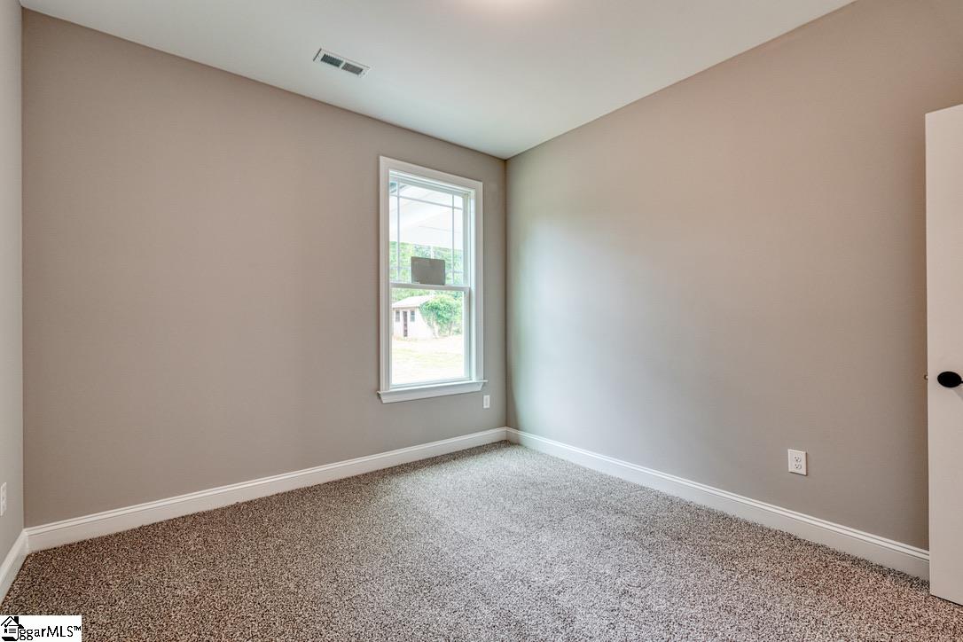 136 Anita Drive Spartanburg, SC 29302