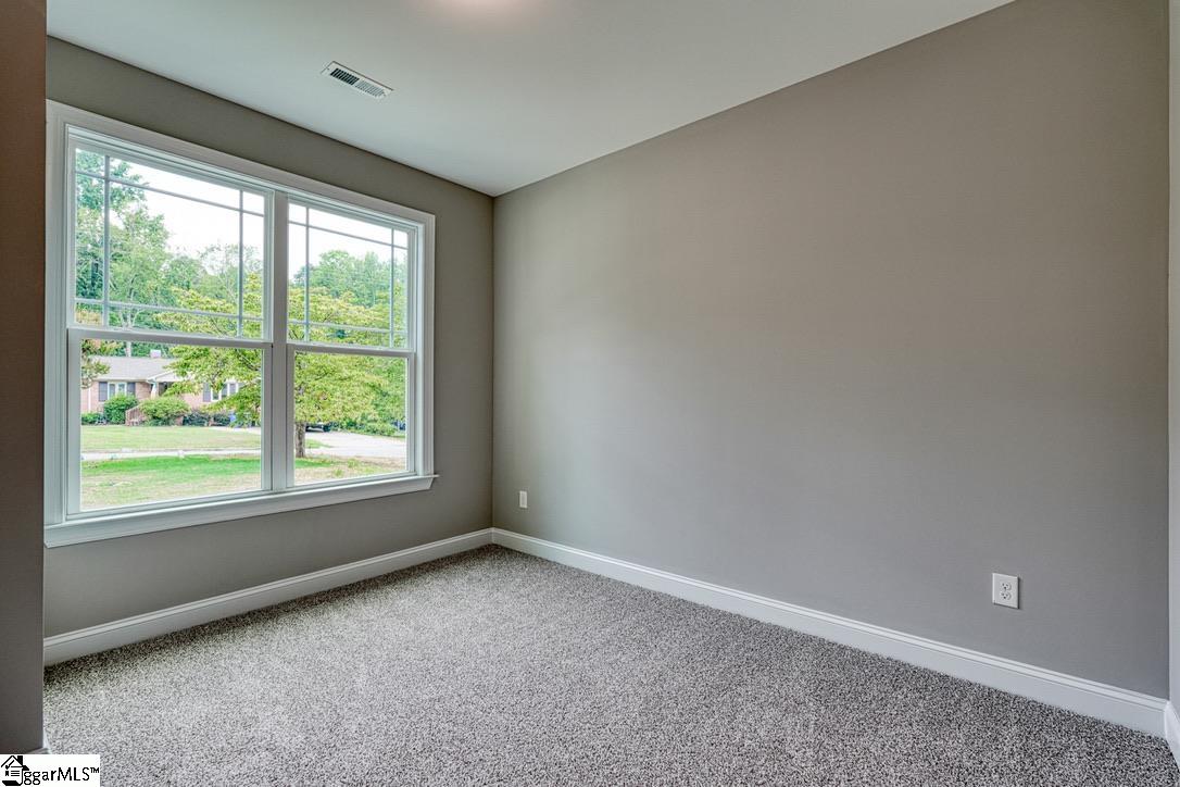 136 Anita Drive Spartanburg, SC 29302