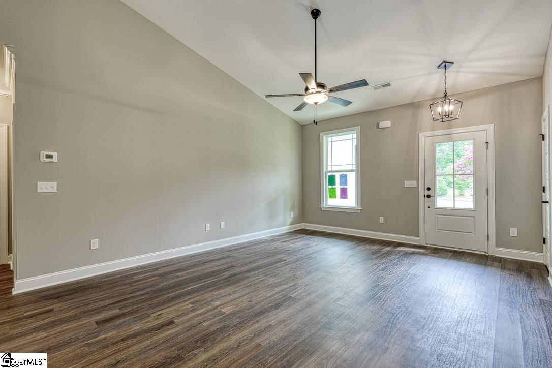 136 Anita Drive Spartanburg, SC 29302
