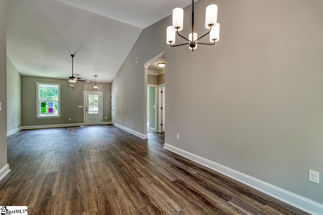 136 Anita Drive Spartanburg, SC 29302