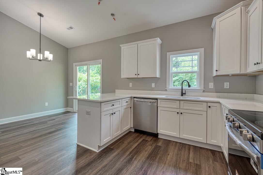 136 Anita Drive Spartanburg, SC 29302