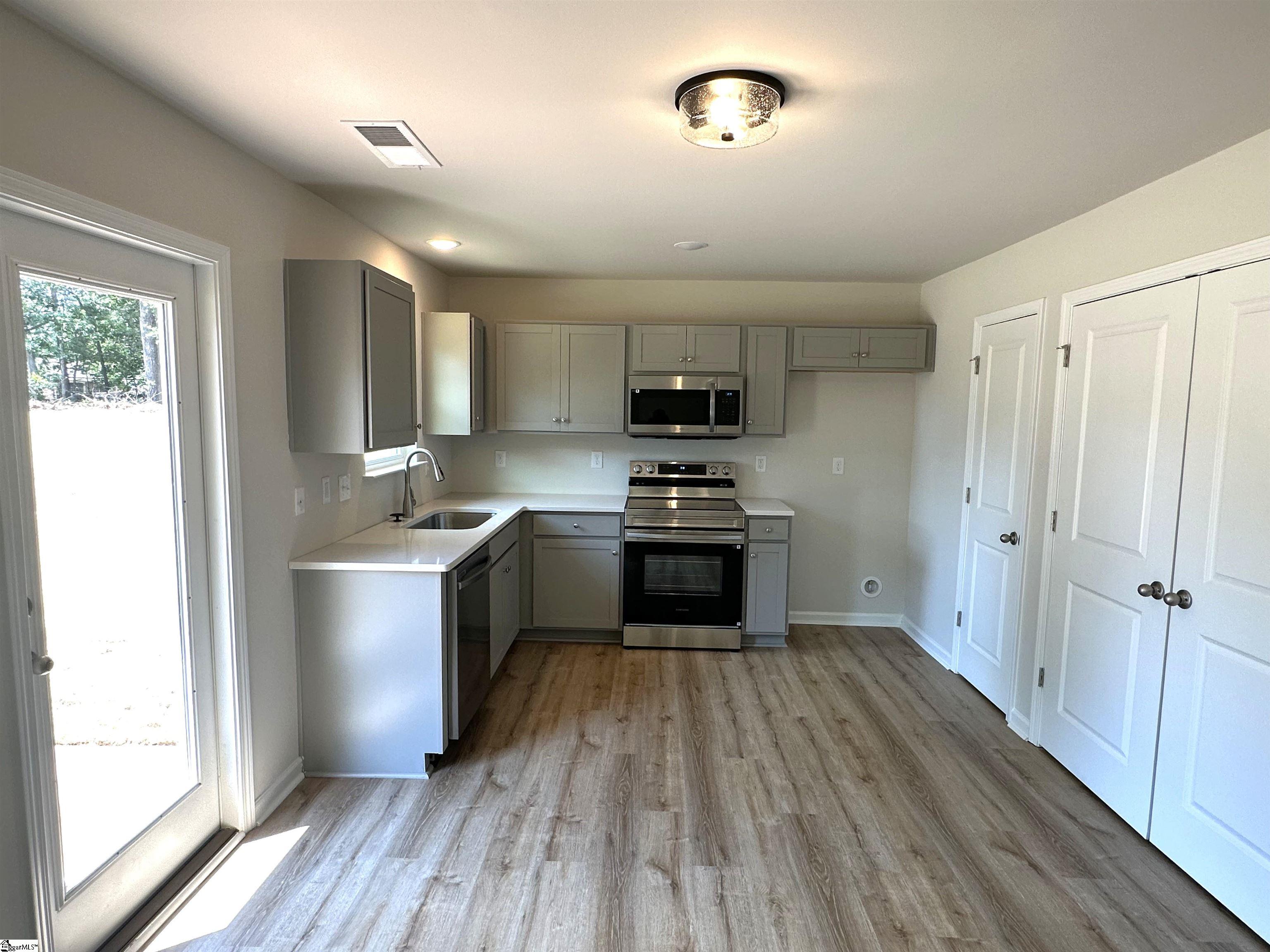 3520 Woodview Drive Anderson, SC 29624