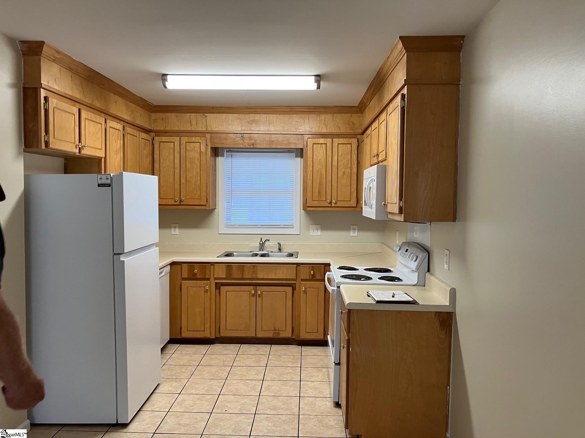512 St. Mark Road Taylors, SC 29687