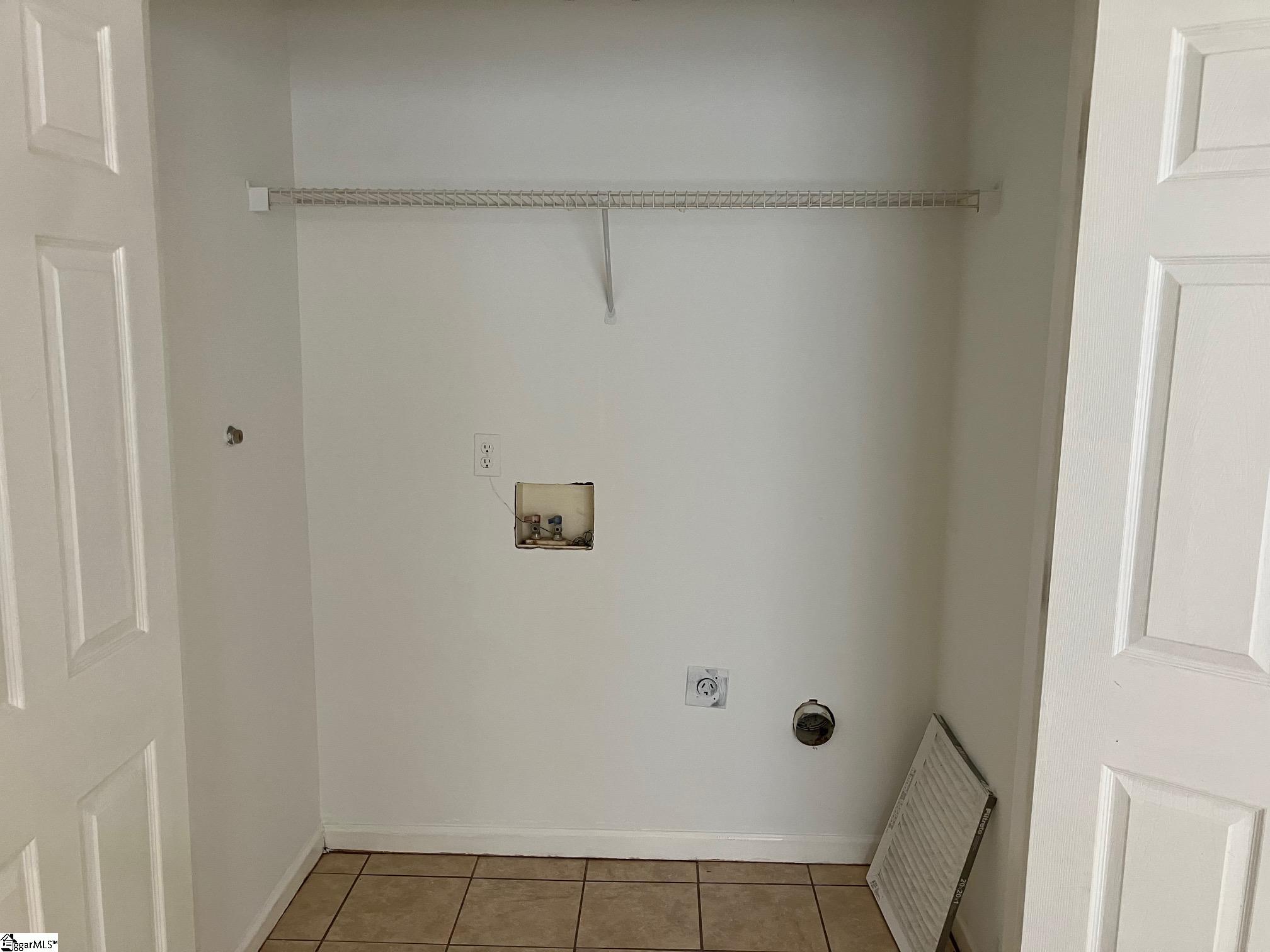 512 St. Mark Road Taylors, SC 29687