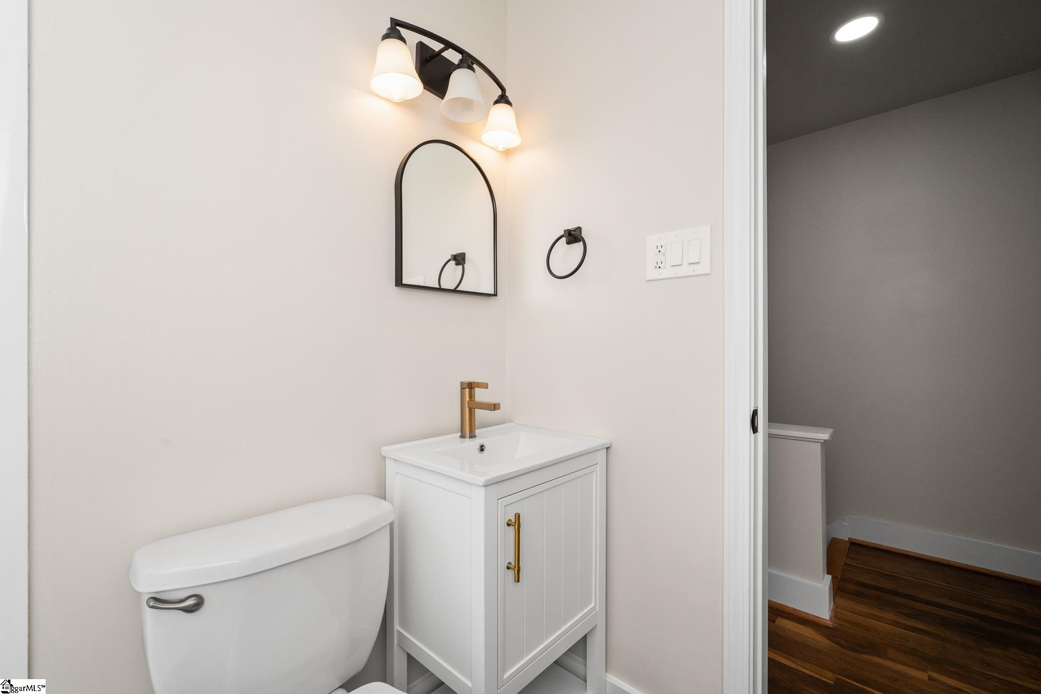 2530 E North Street Greenville, SC 29615-1441