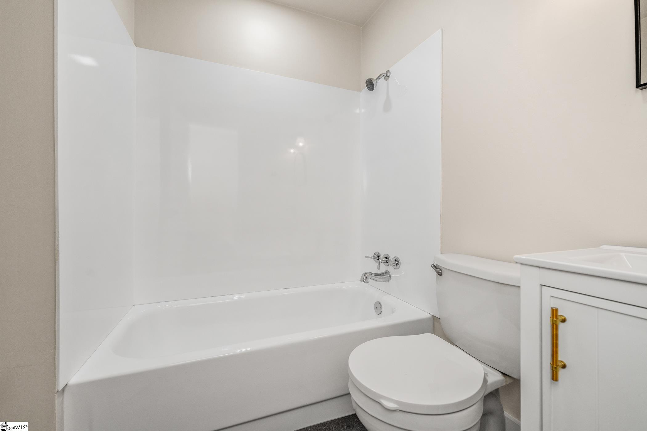 2530 E North Street Greenville, SC 29615-1441