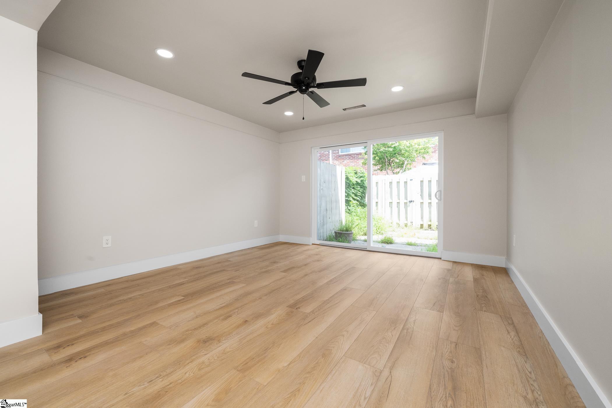 2530 E North Street Greenville, SC 29615-1441