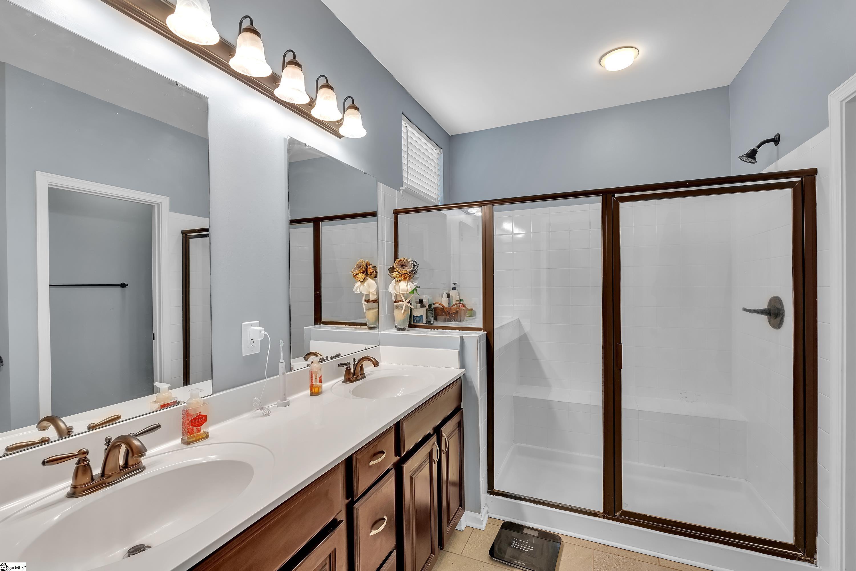 6 Roanoke Way Greenville, SC 29607
