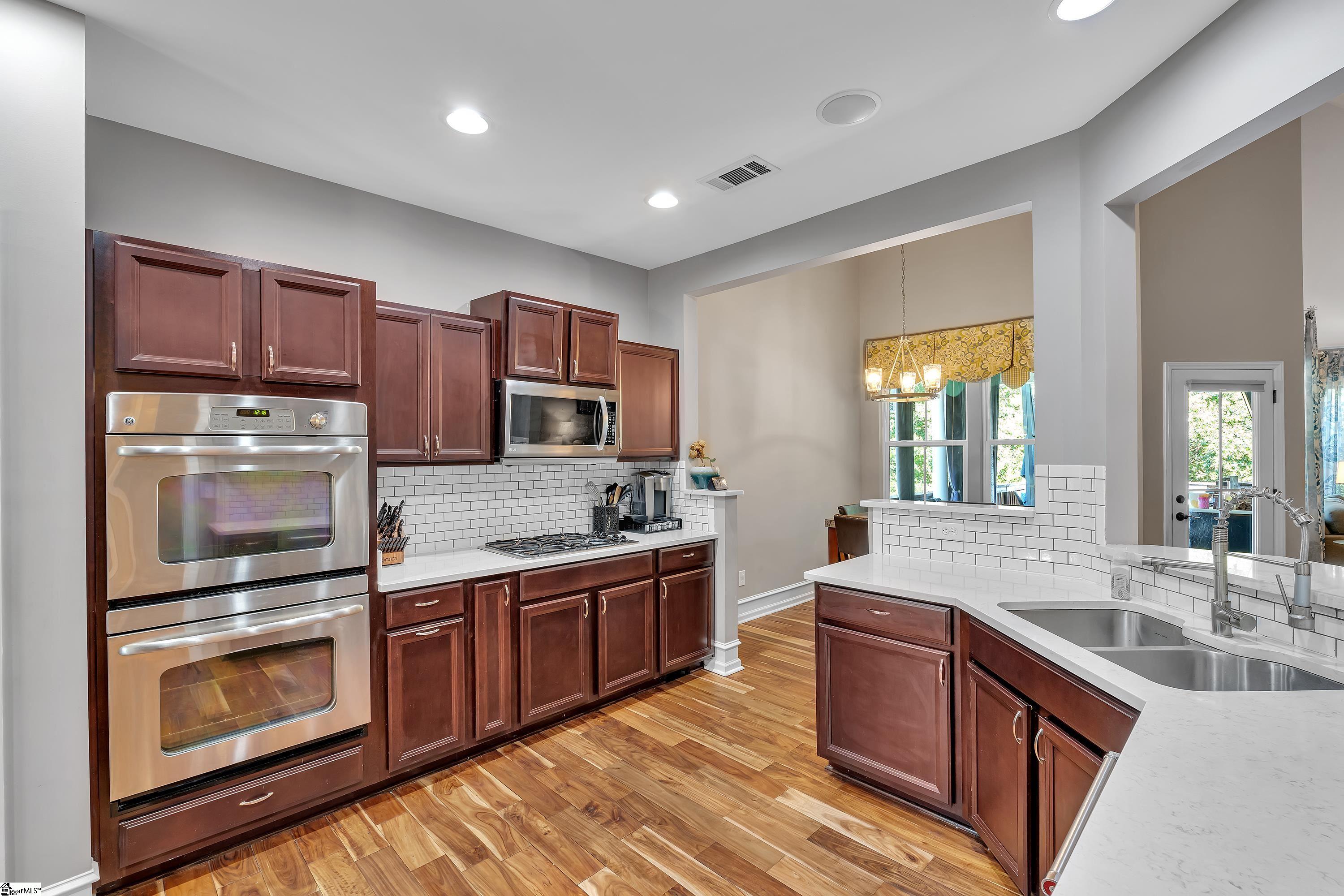 6 Roanoke Way Greenville, SC 29607