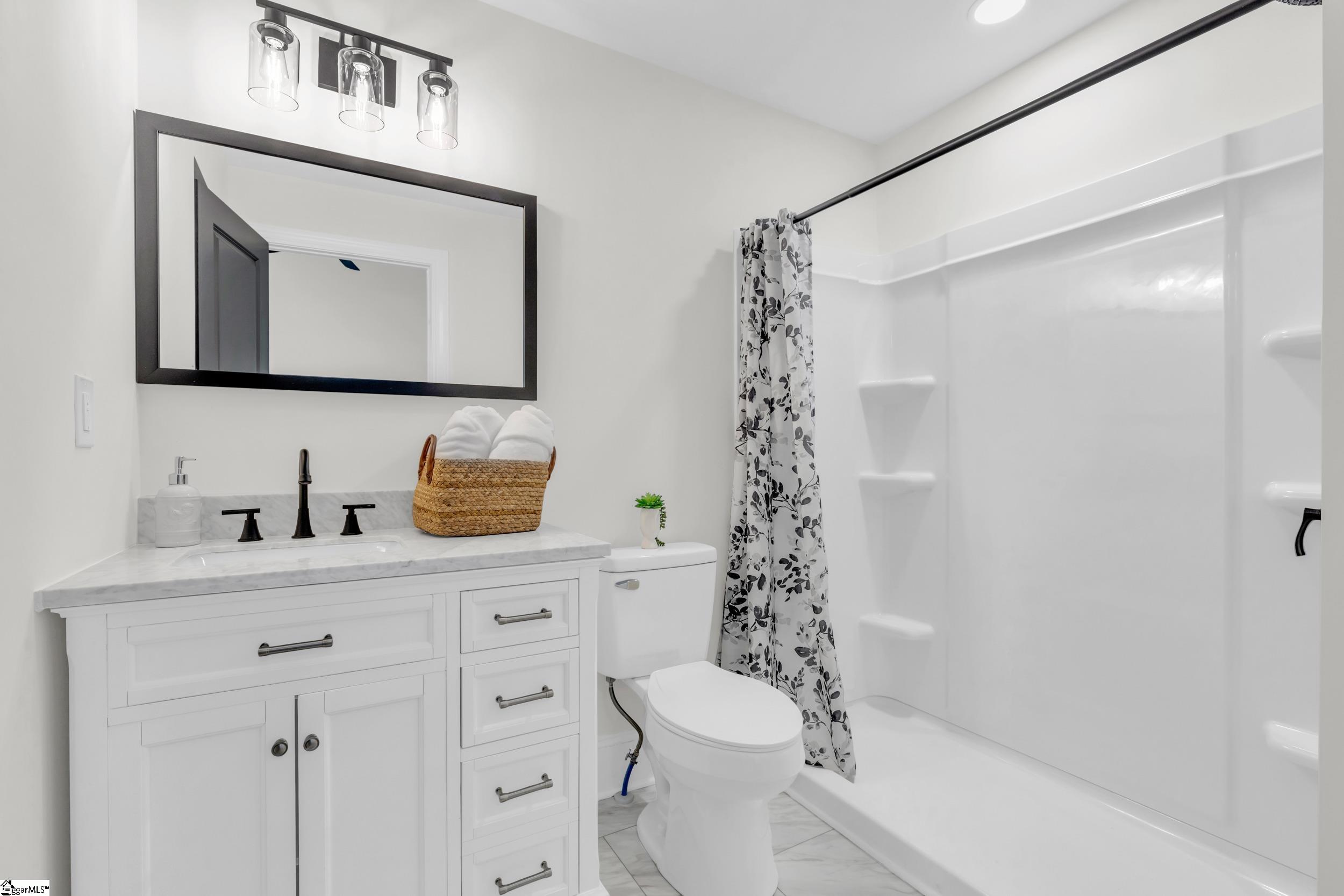 17 Moody Street Greenville, SC 29611