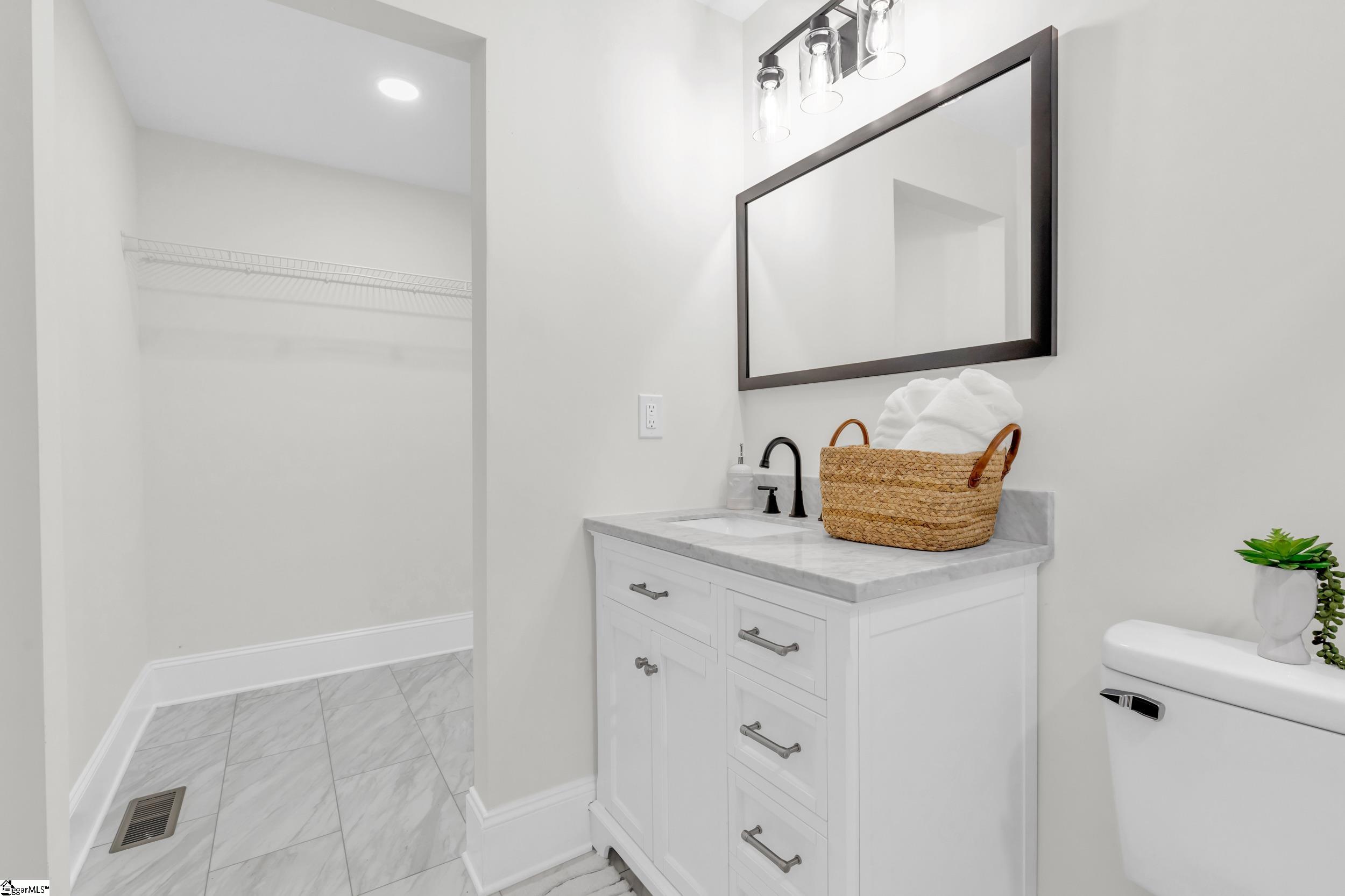 17 Moody Street Greenville, SC 29611