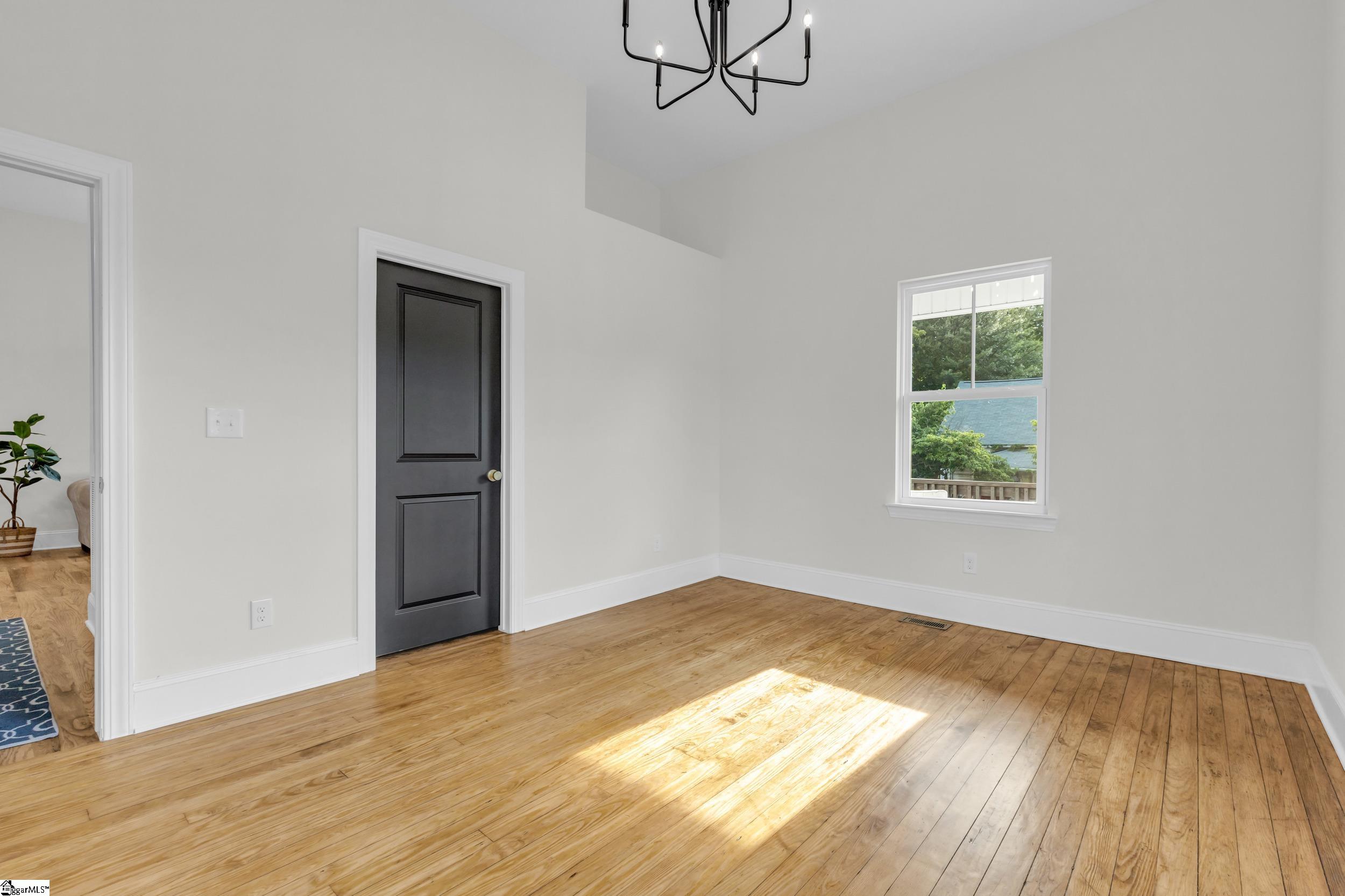 17 Moody Street Greenville, SC 29611