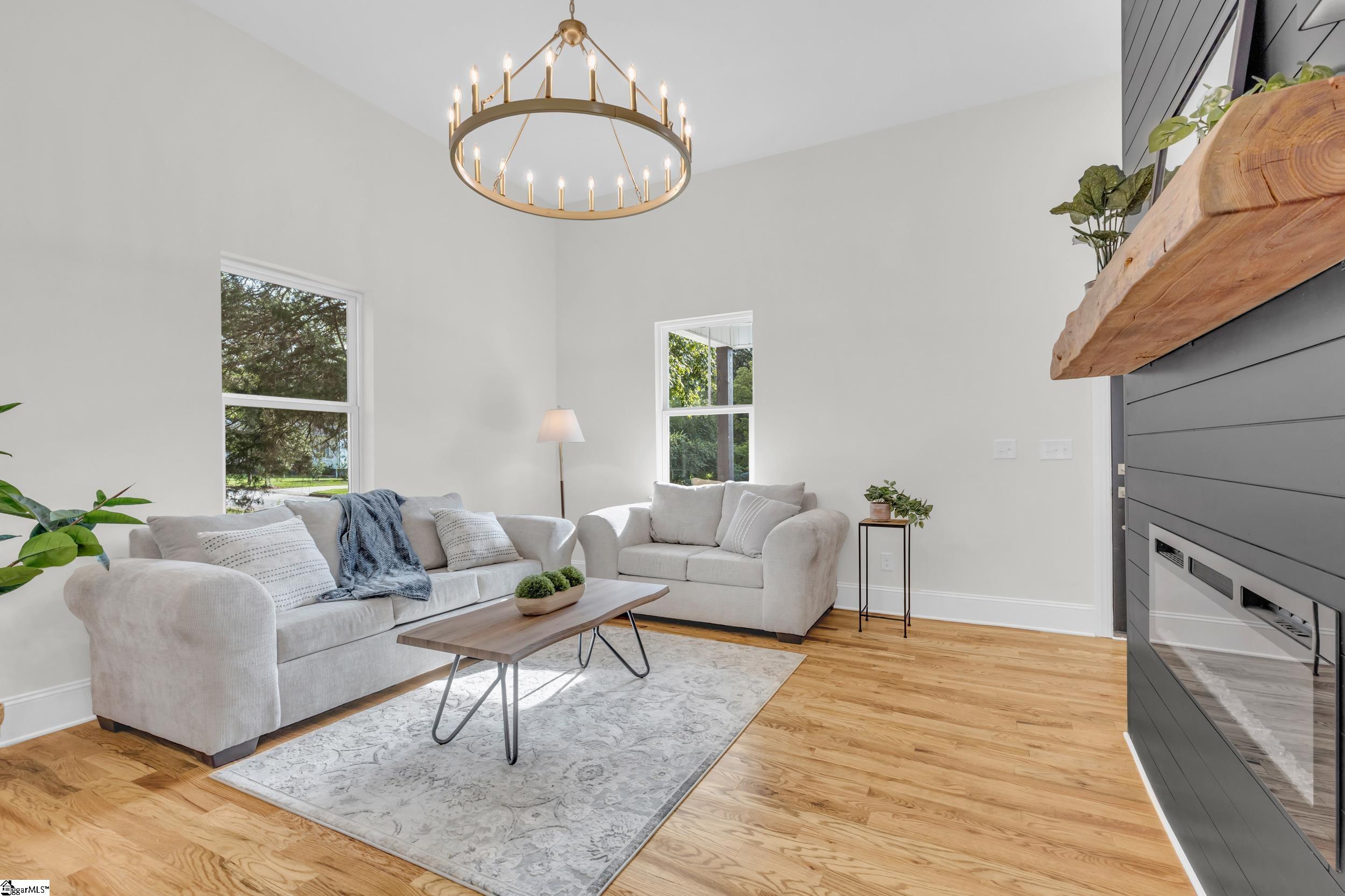 17 Moody Street Greenville, SC 29611