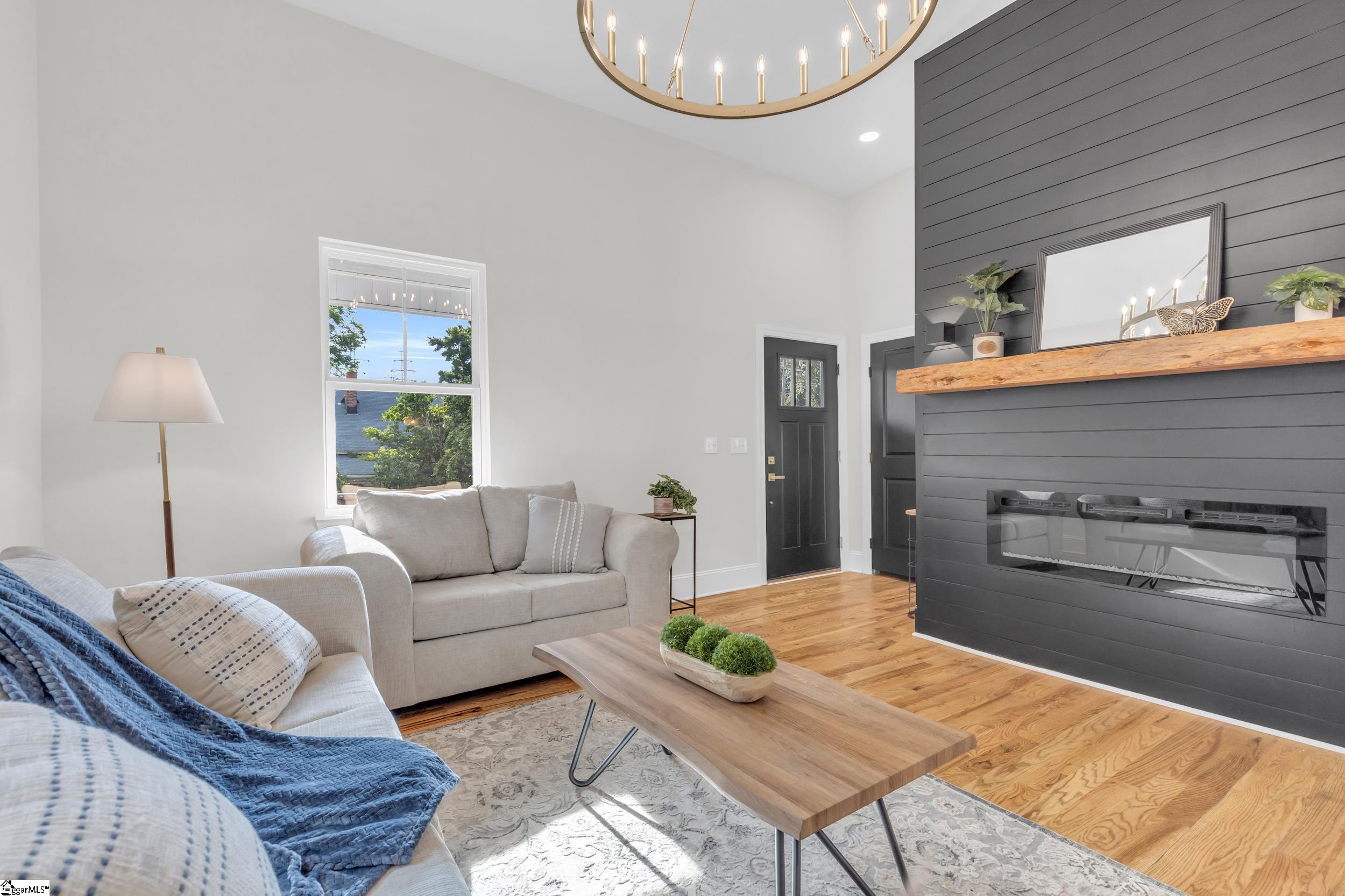 17 Moody Street Greenville, SC 29611