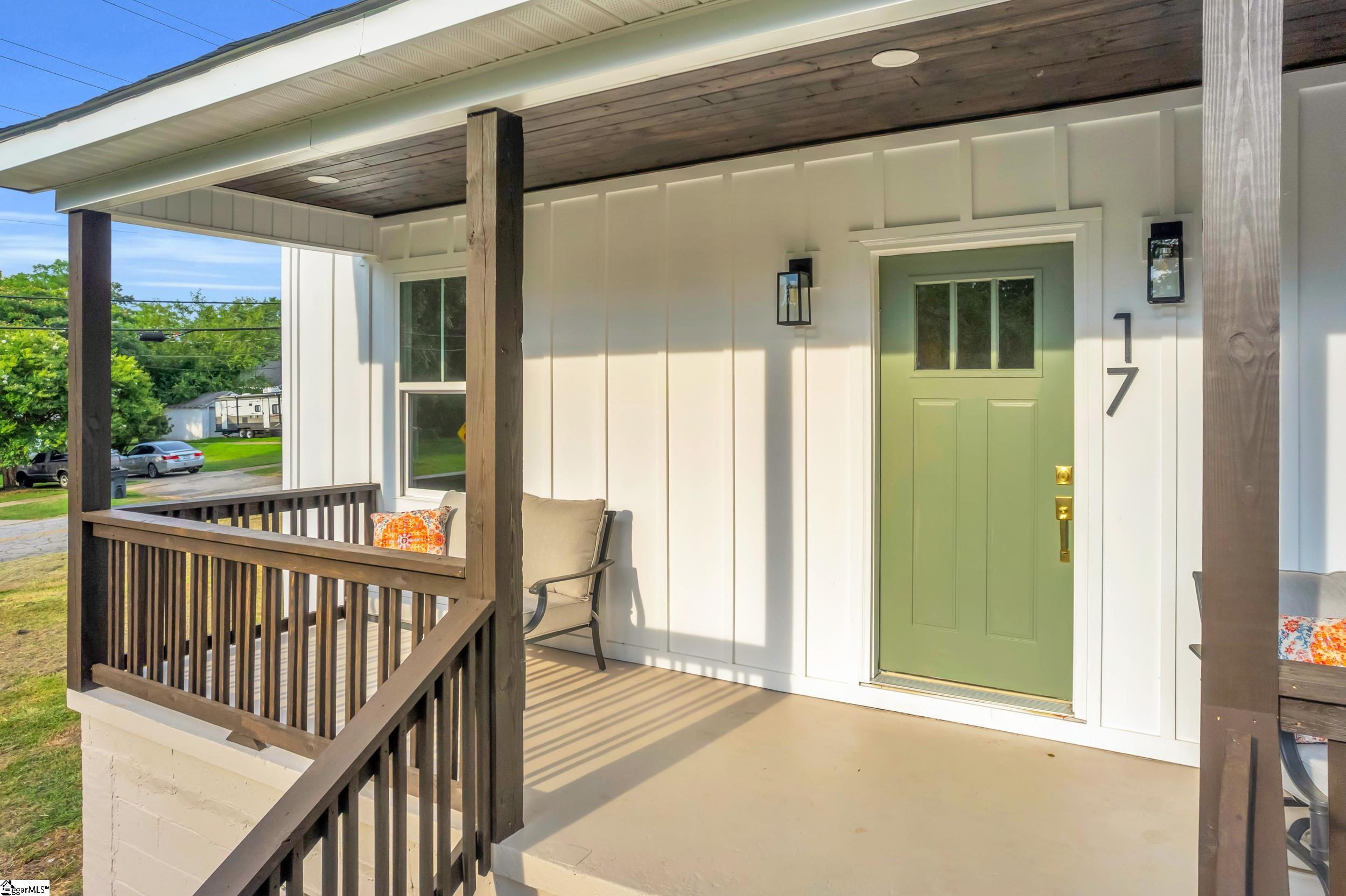 17 Moody Street Greenville, SC 29611