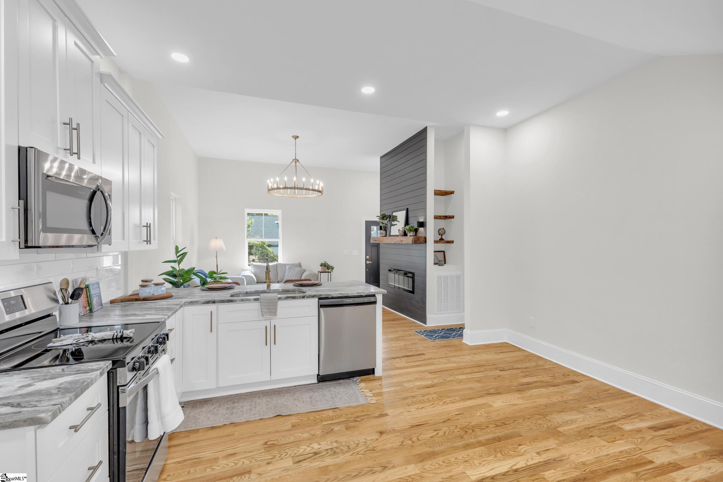 17 Moody Street Greenville, SC 29611