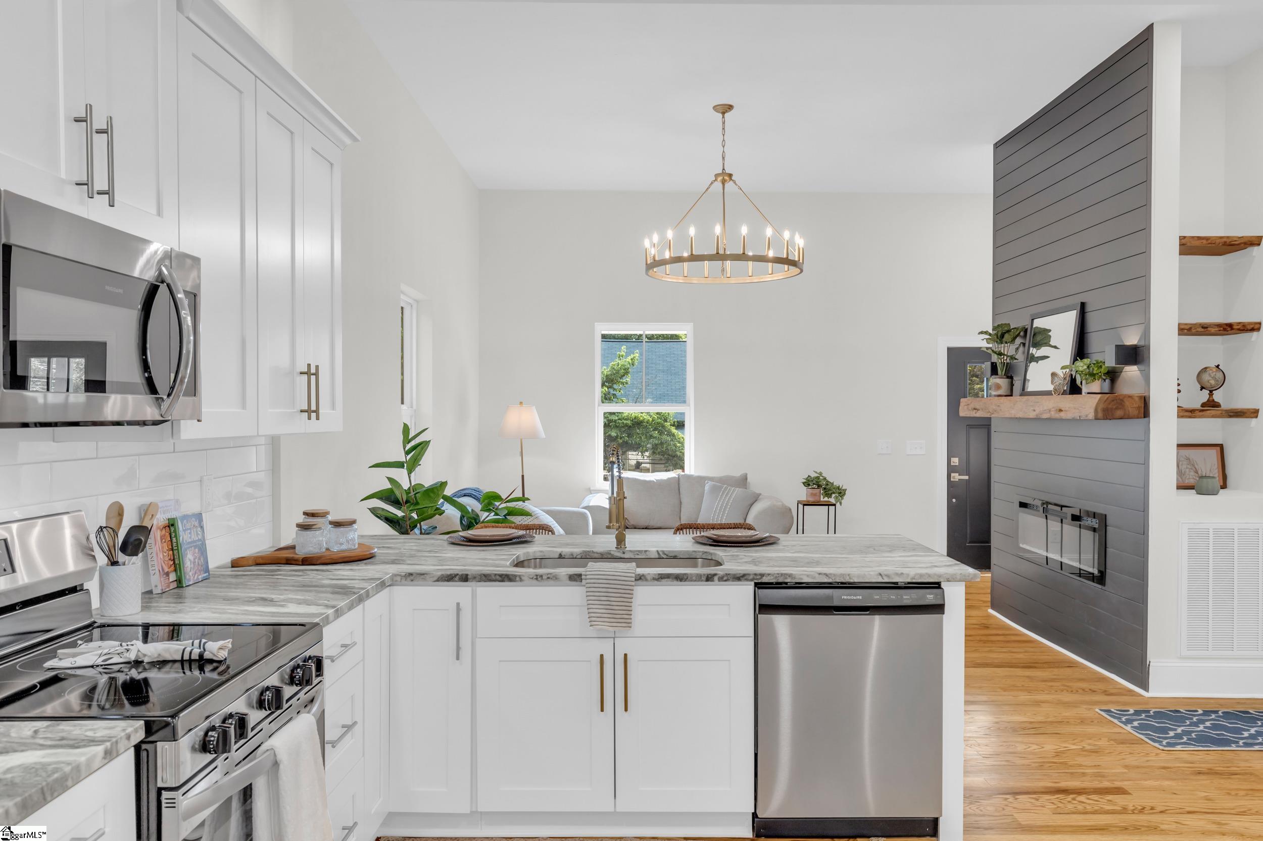 17 Moody Street Greenville, SC 29611