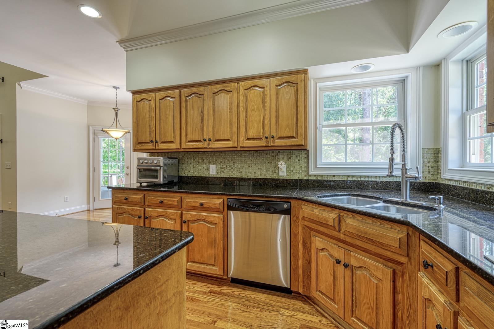608 Virginia Pine Court Spartanburg, SC 29306
