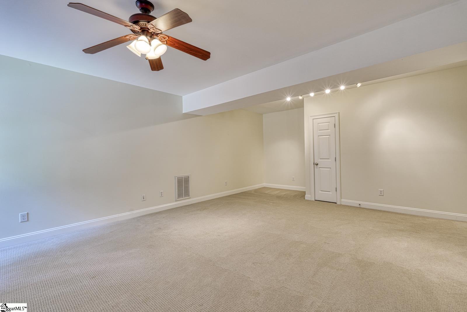 608 Virginia Pine Court Spartanburg, SC 29306