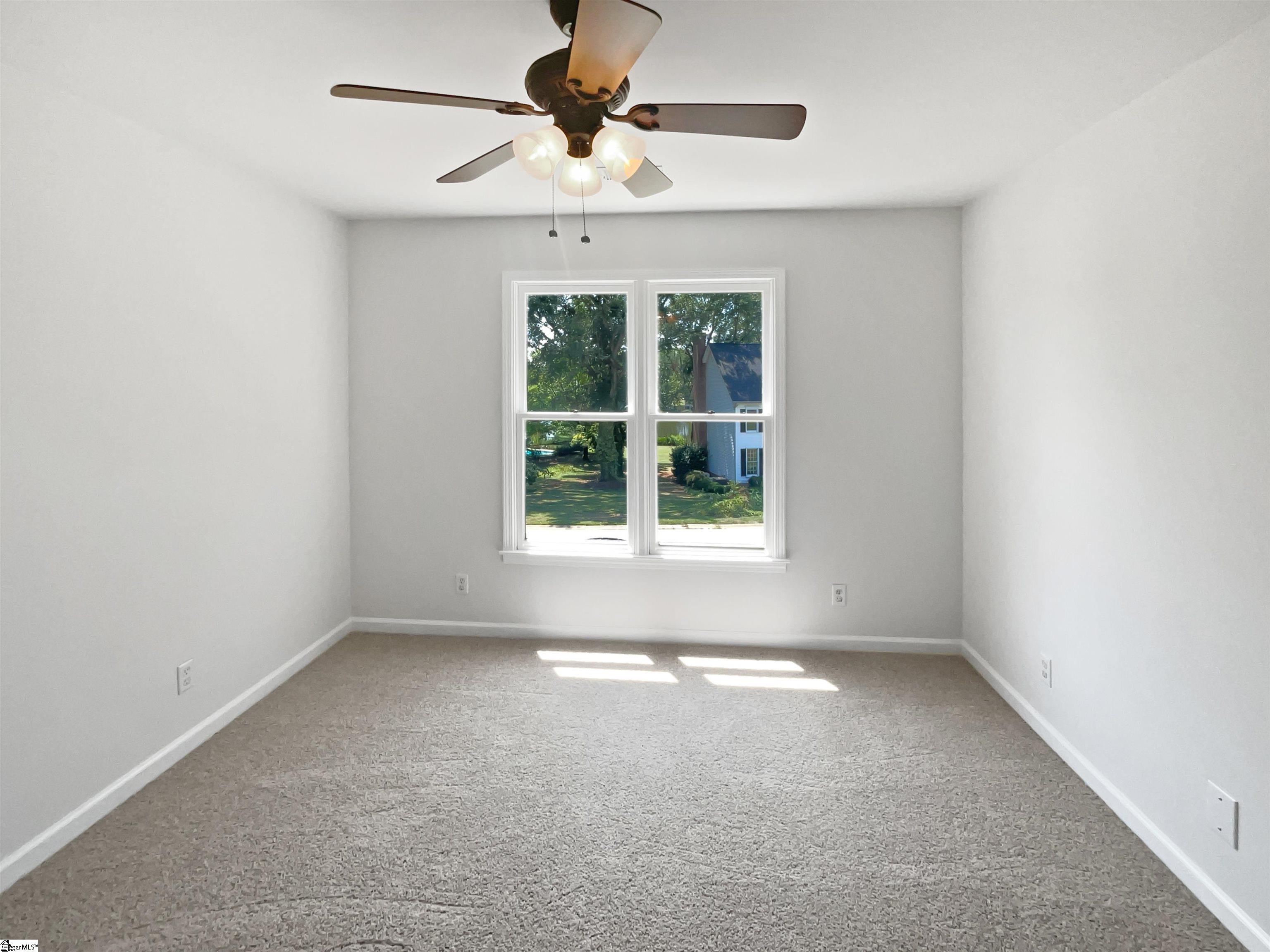 712 Spring Lake Loop Simpsonville, SC 29681