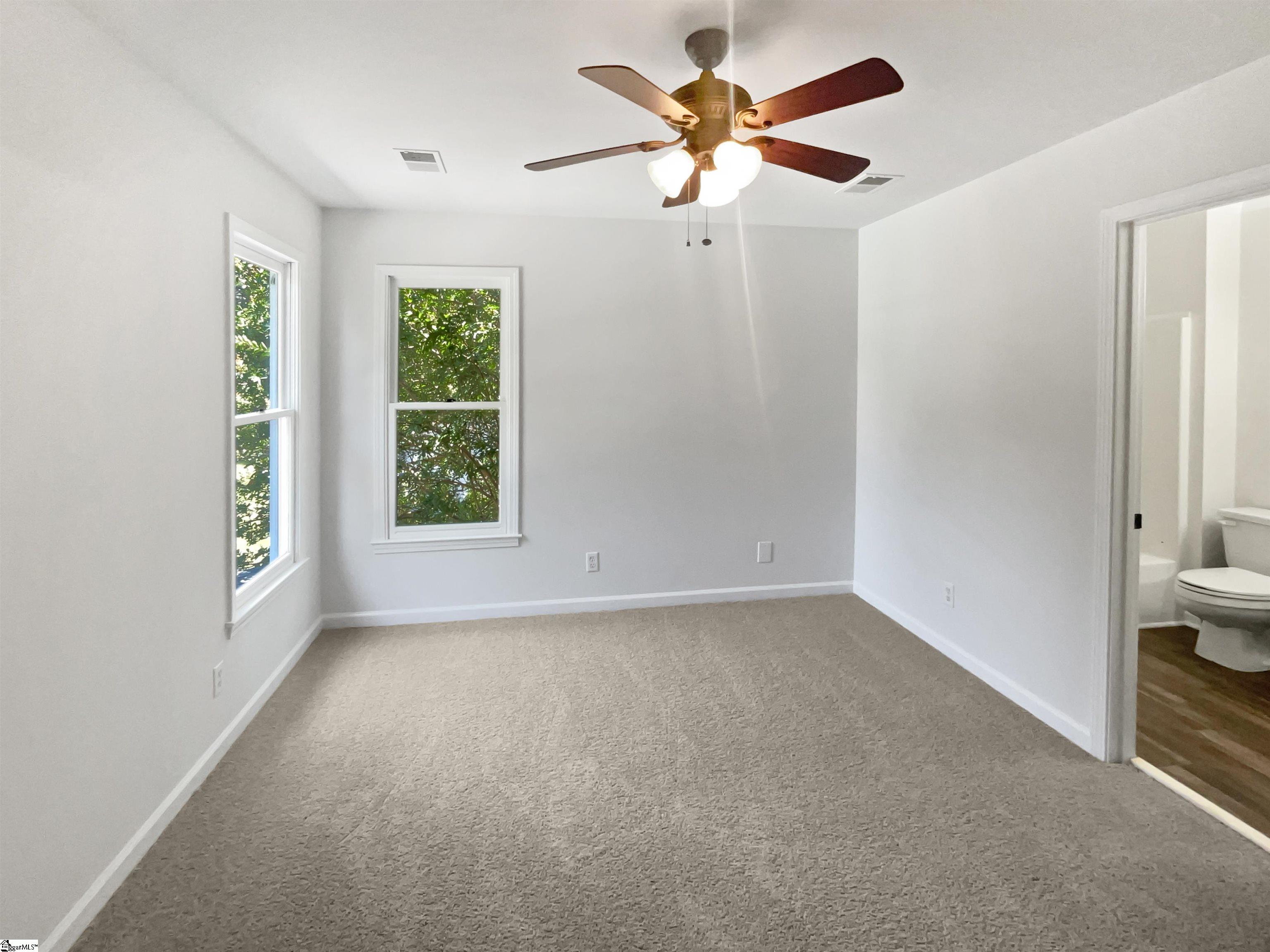 712 Spring Lake Loop Simpsonville, SC 29681