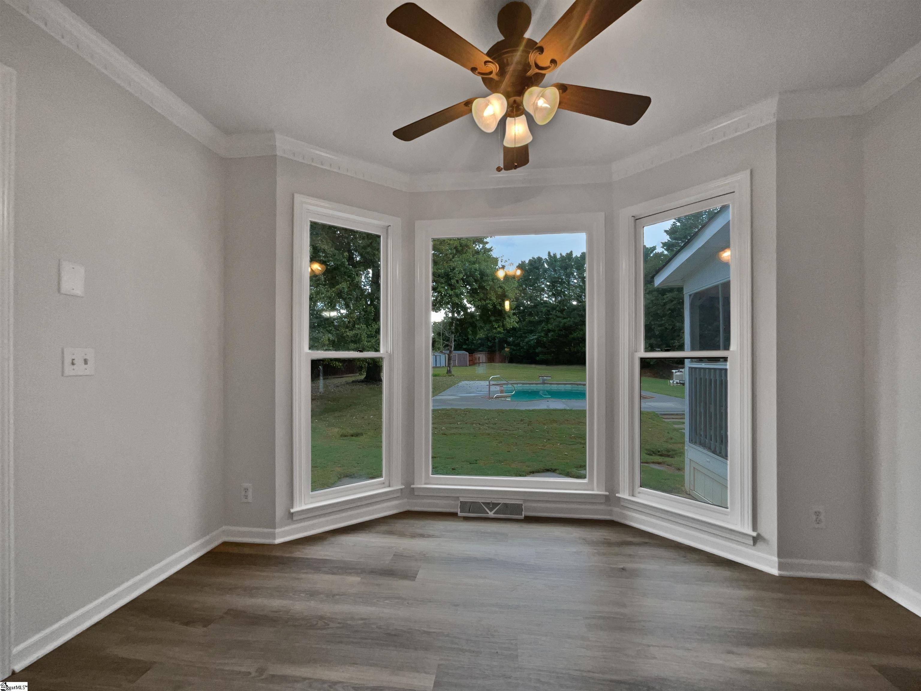 712 Spring Lake Loop Simpsonville, SC 29681