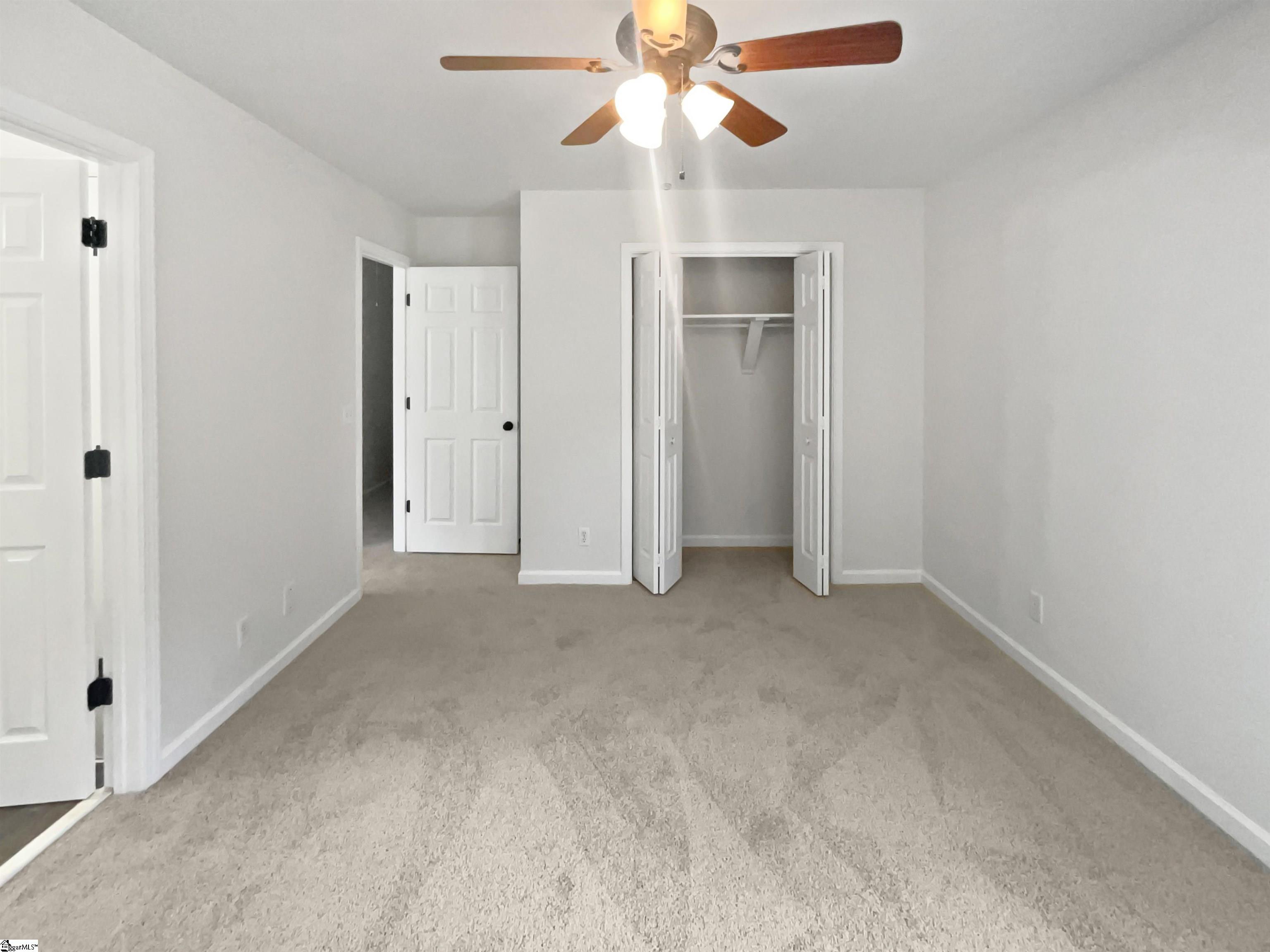 712 Spring Lake Loop Simpsonville, SC 29681
