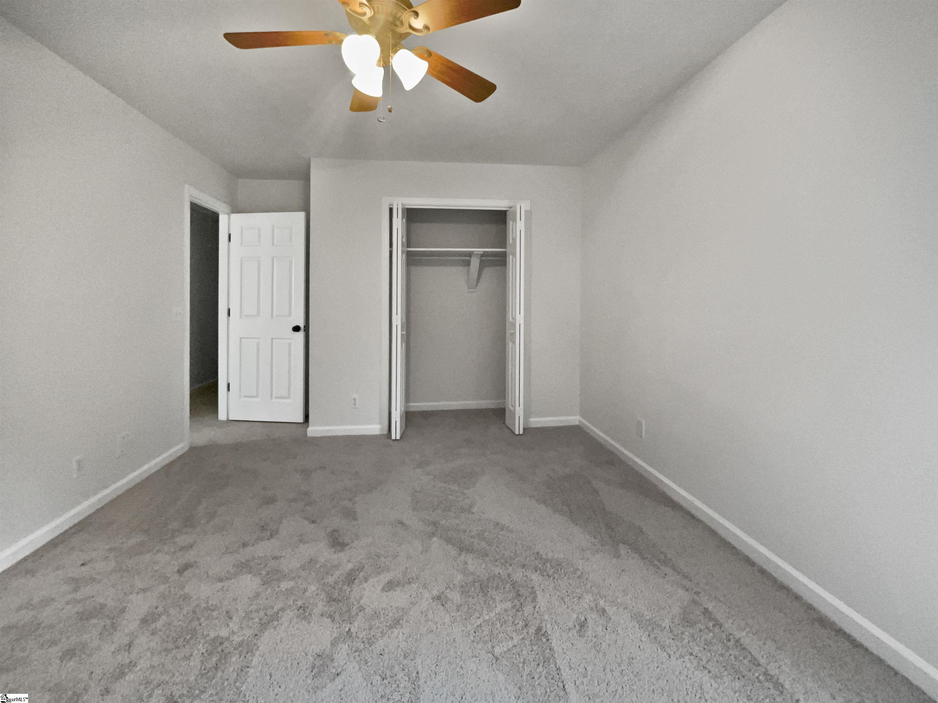 712 Spring Lake Loop Simpsonville, SC 29681