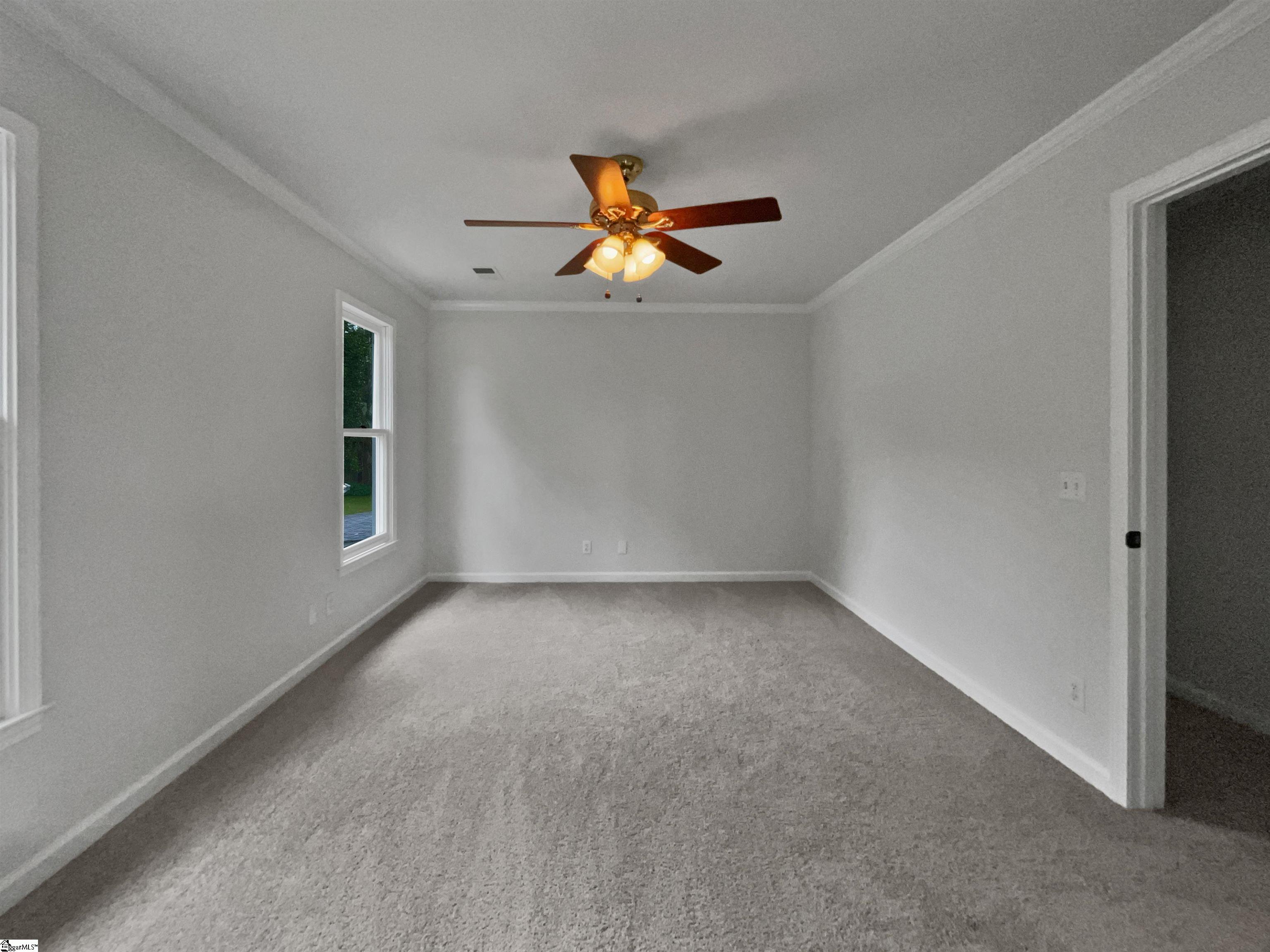 712 Spring Lake Loop Simpsonville, SC 29681