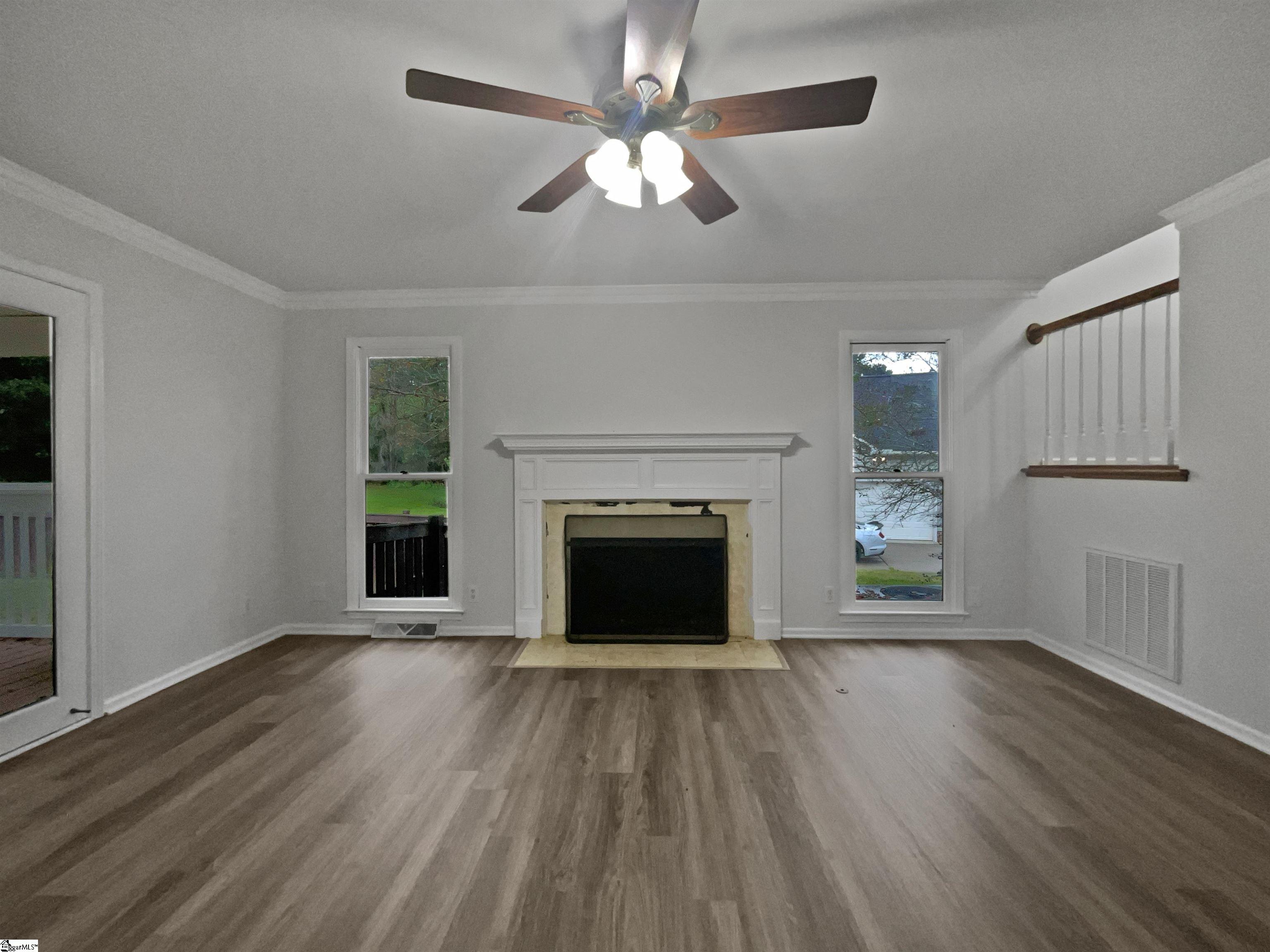 712 Spring Lake Loop Simpsonville, SC 29681
