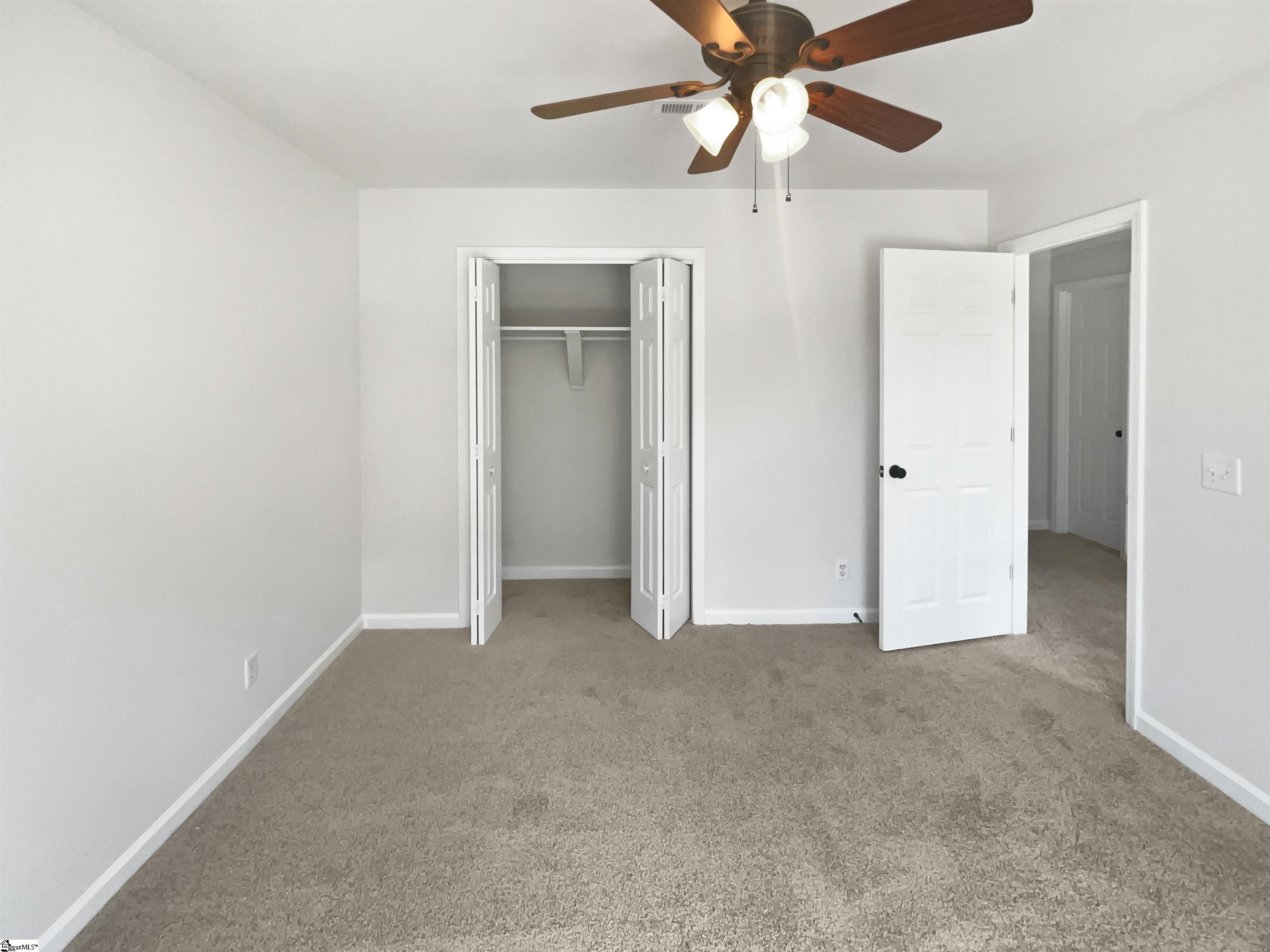 712 Spring Lake Loop Simpsonville, SC 29681