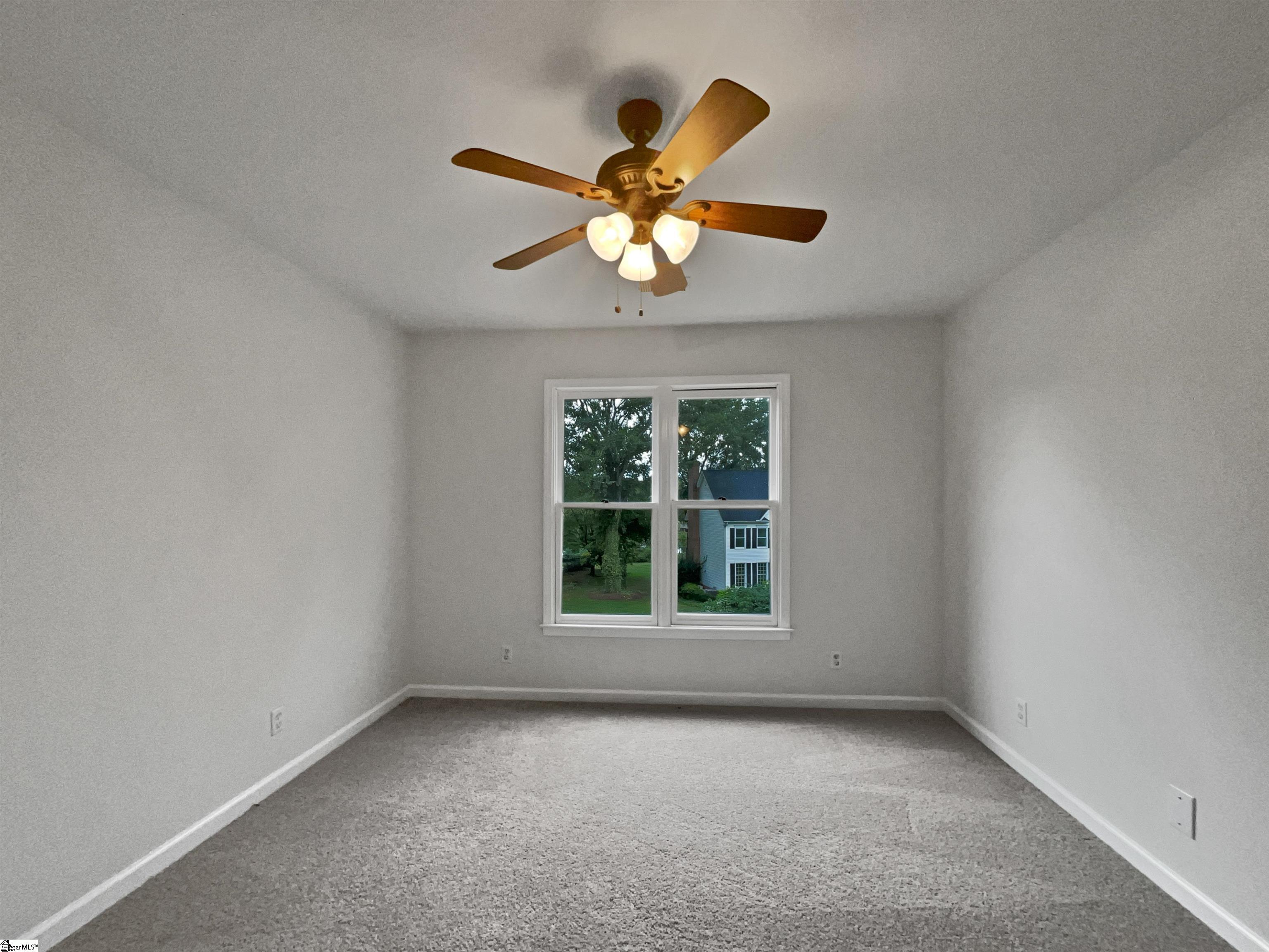 712 Spring Lake Loop Simpsonville, SC 29681