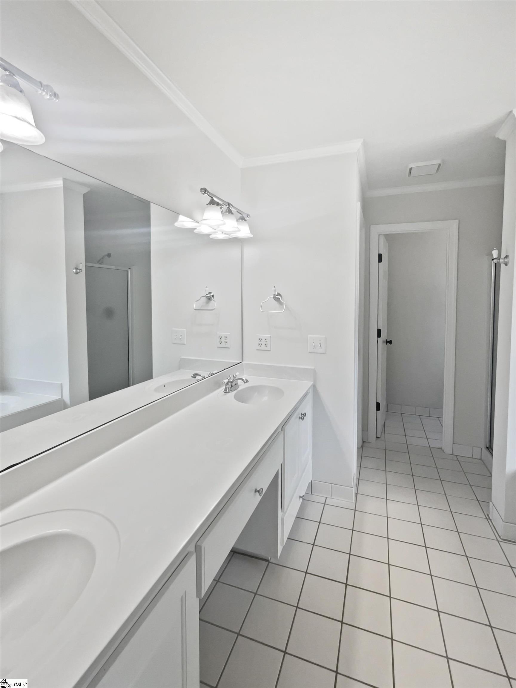 712 Spring Lake Loop Simpsonville, SC 29681