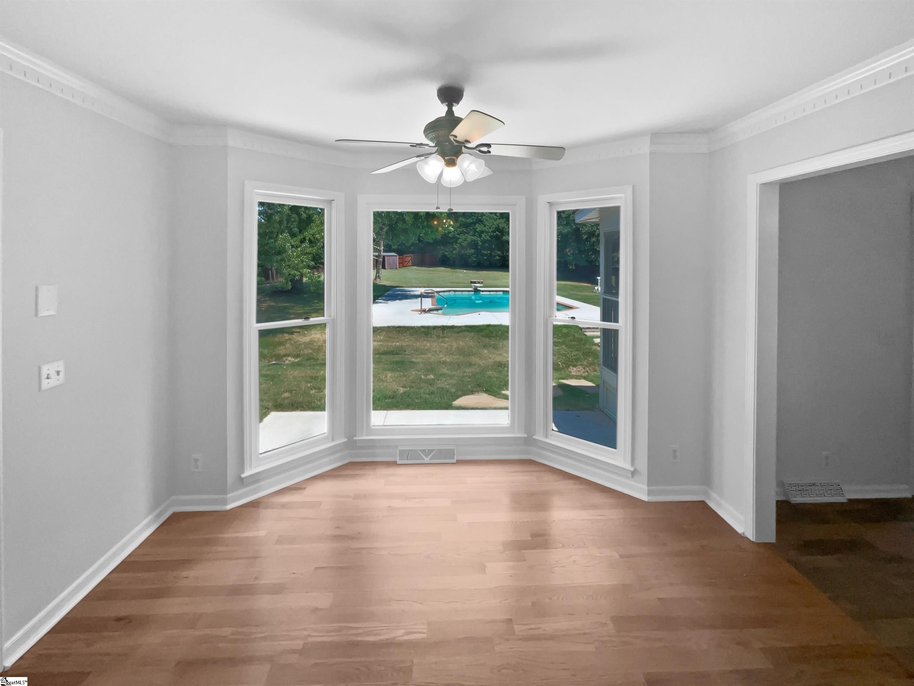 712 Spring Lake Loop Simpsonville, SC 29681
