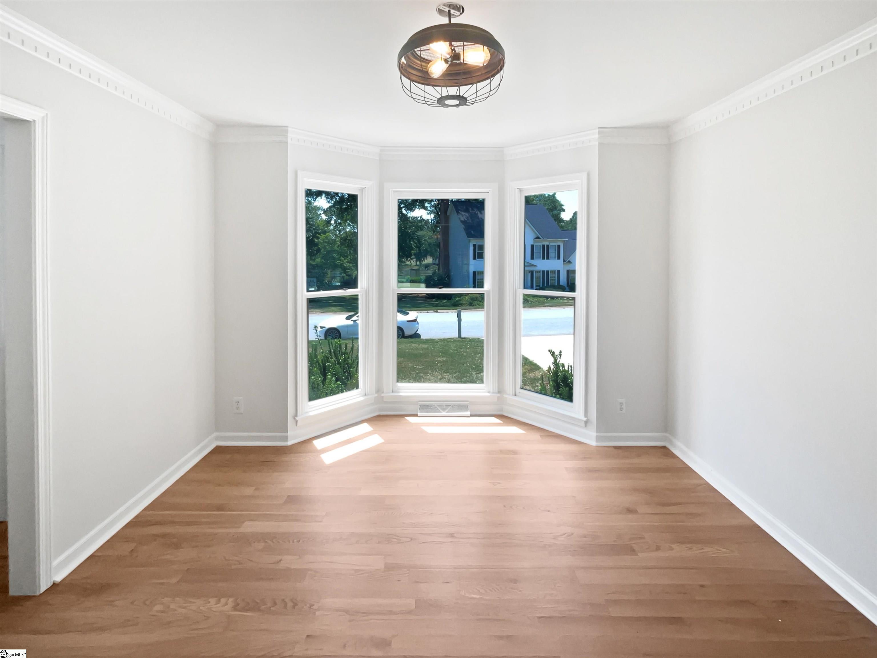 712 Spring Lake Loop Simpsonville, SC 29681