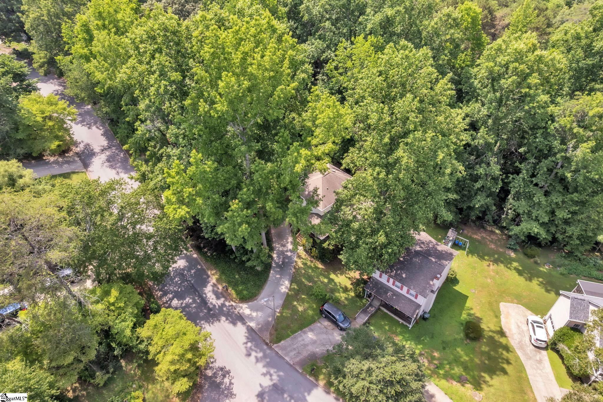 1221 Winding Way Taylors, SC 29687