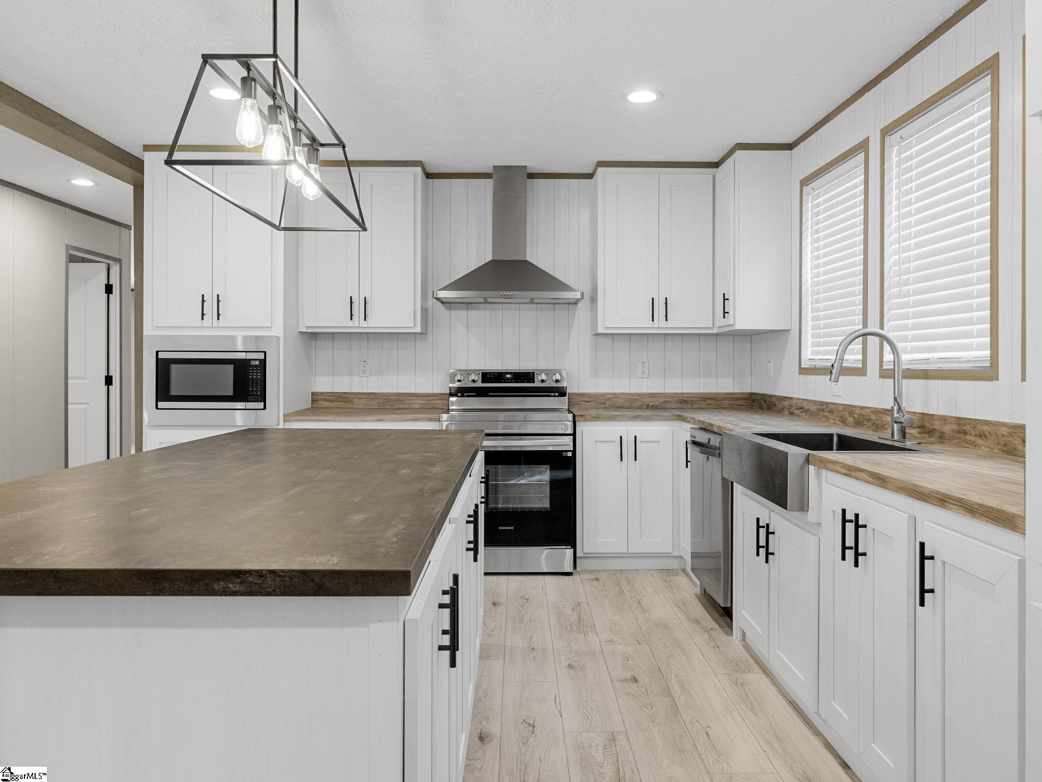 5223 Highway 11 Inman, SC 29349