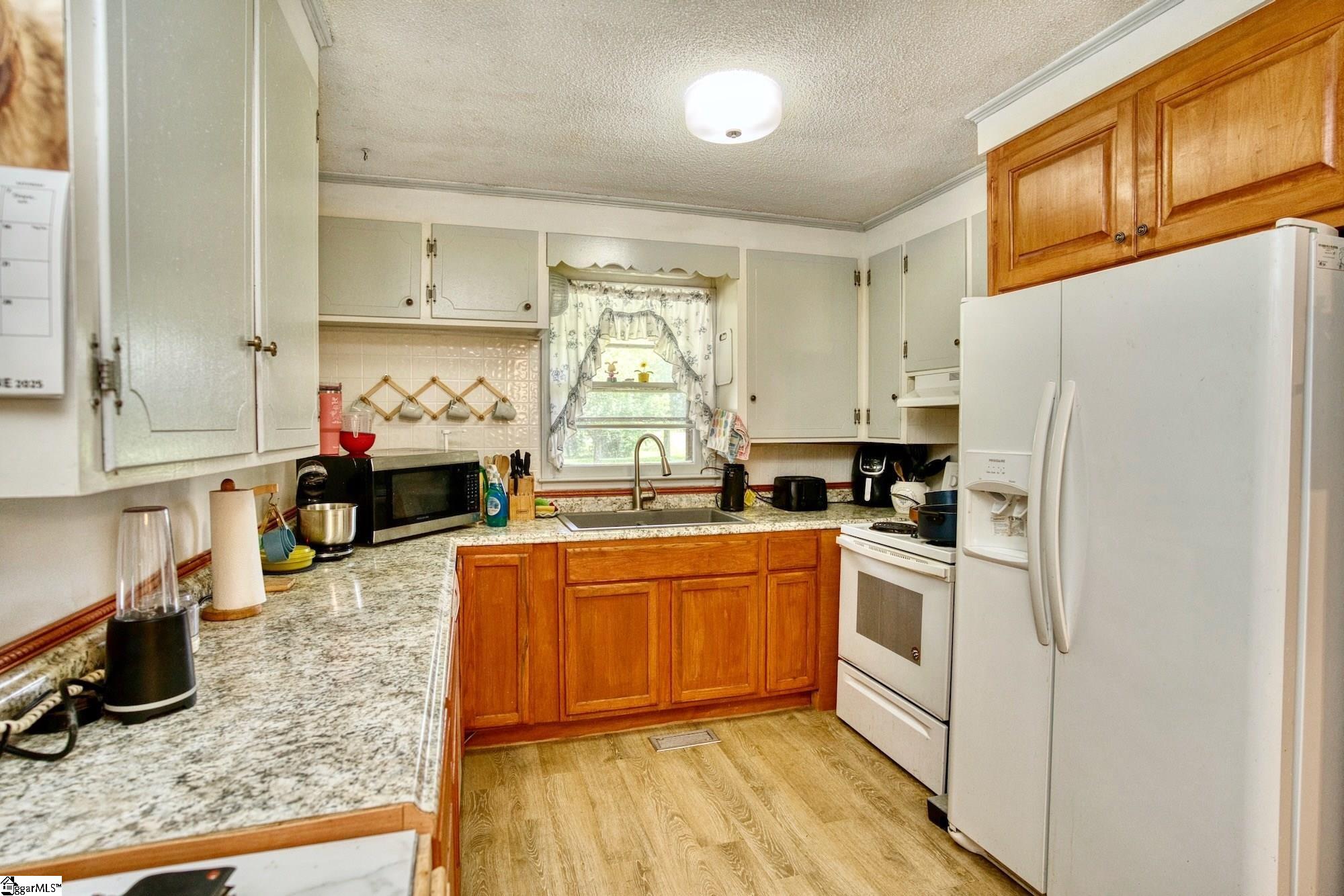 206 Friendship Lane Anderson, SC 29624