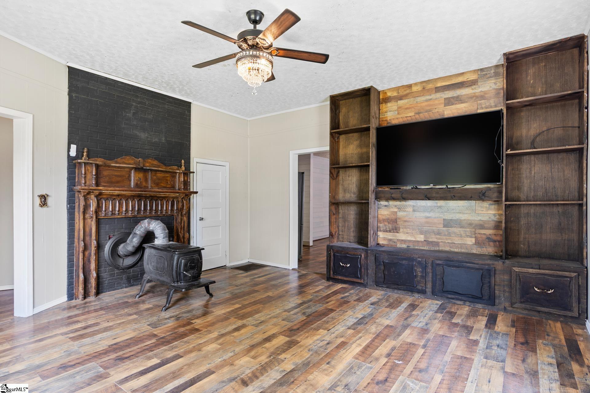 118 Whitmire Highway Joanna, SC 29351