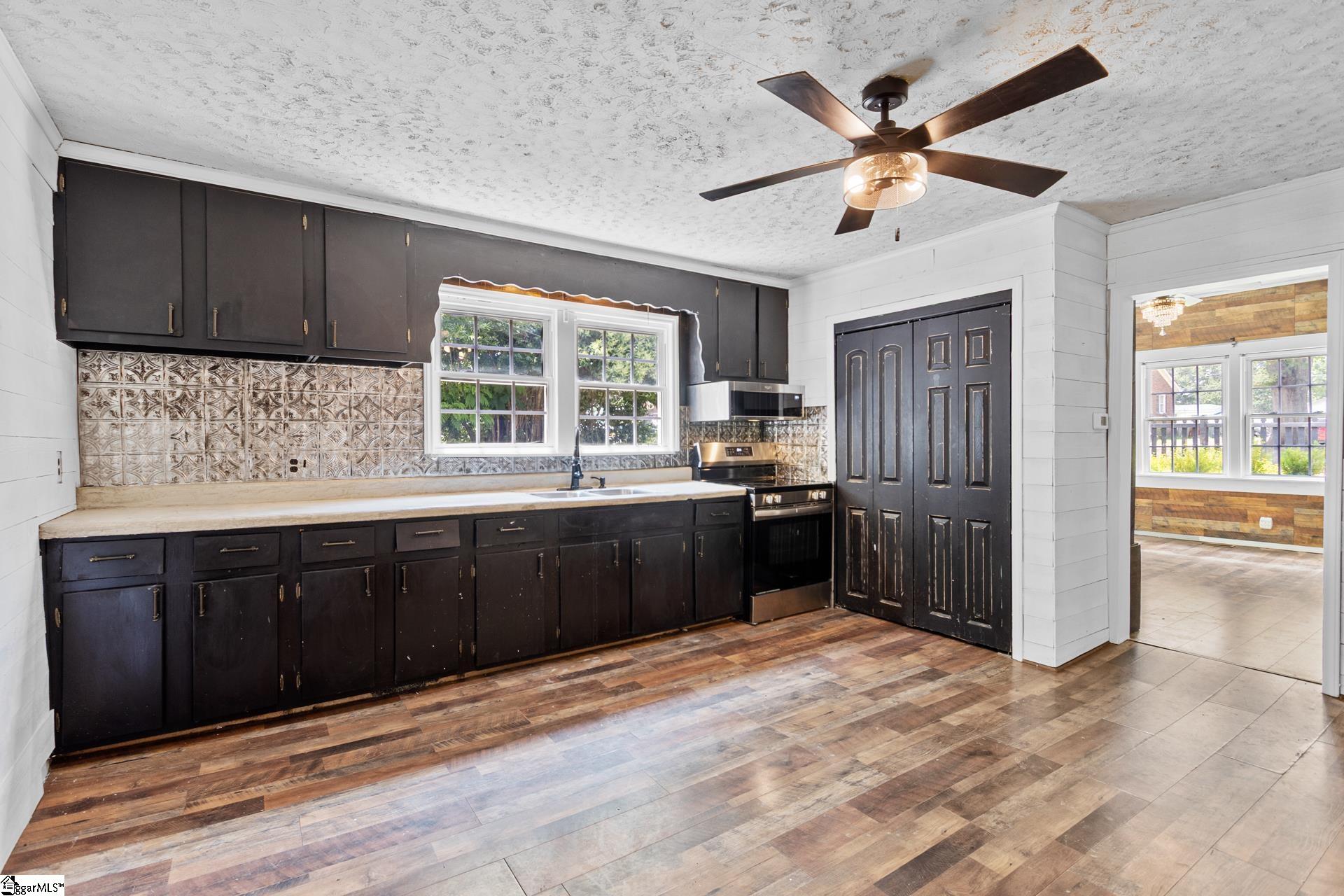 118 Whitmire Highway Joanna, SC 29351