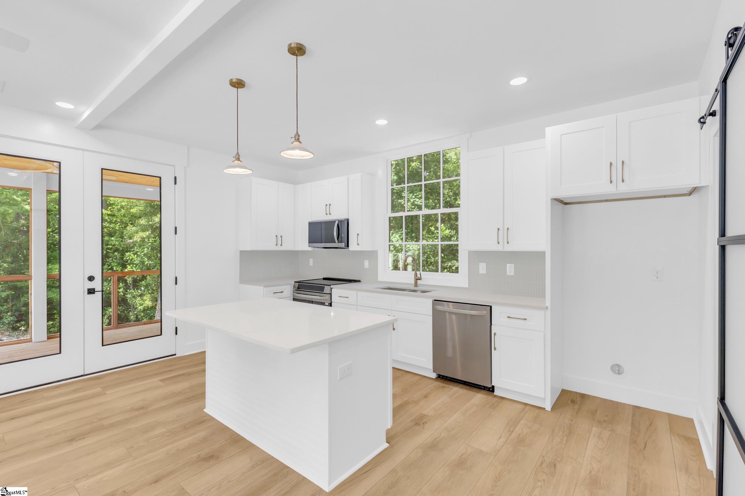 10 Provo Drive Greenville, SC 29617